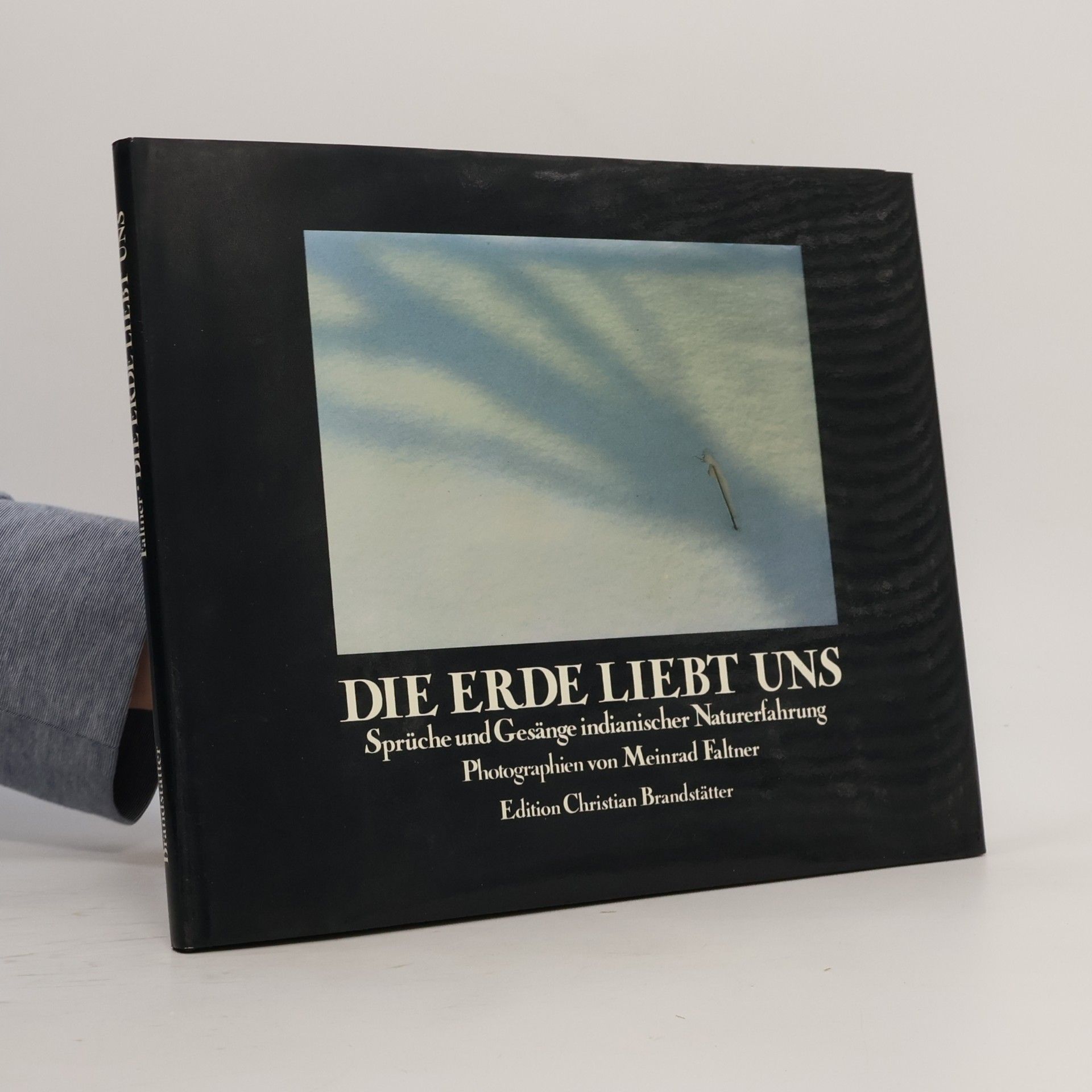 Die erde liebt uns