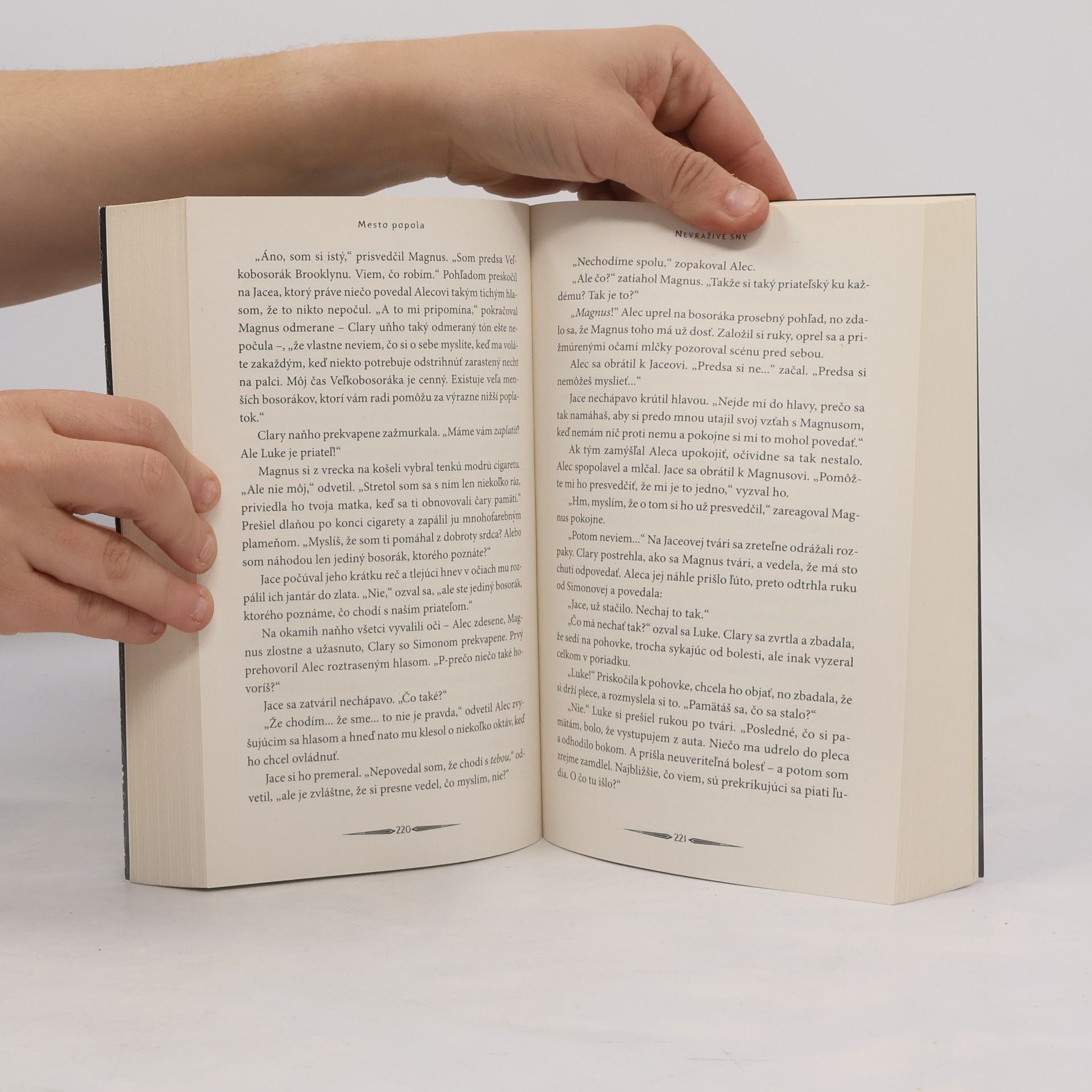 Cassandra Clare Mesto popola