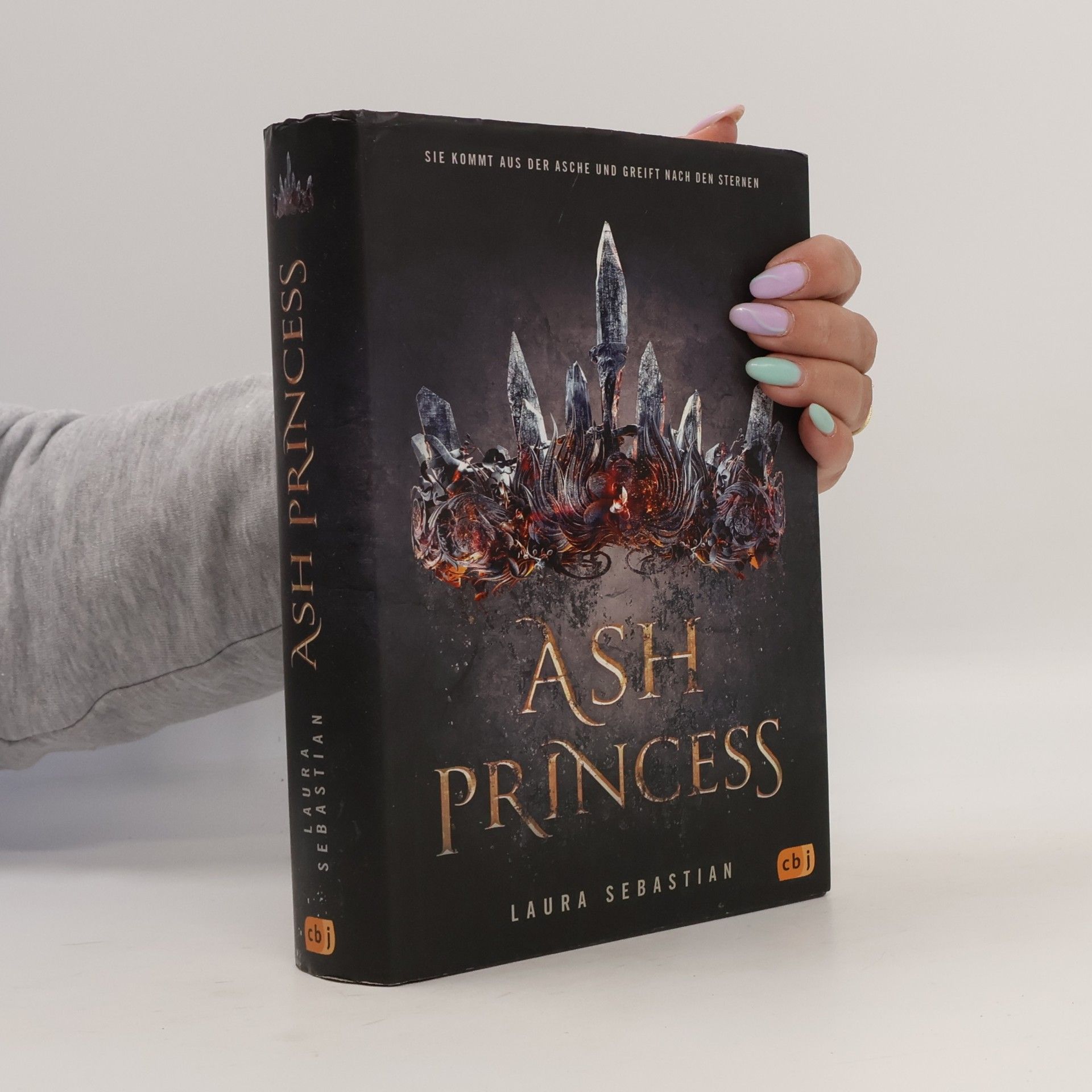 Laura Sebastian Ash princess