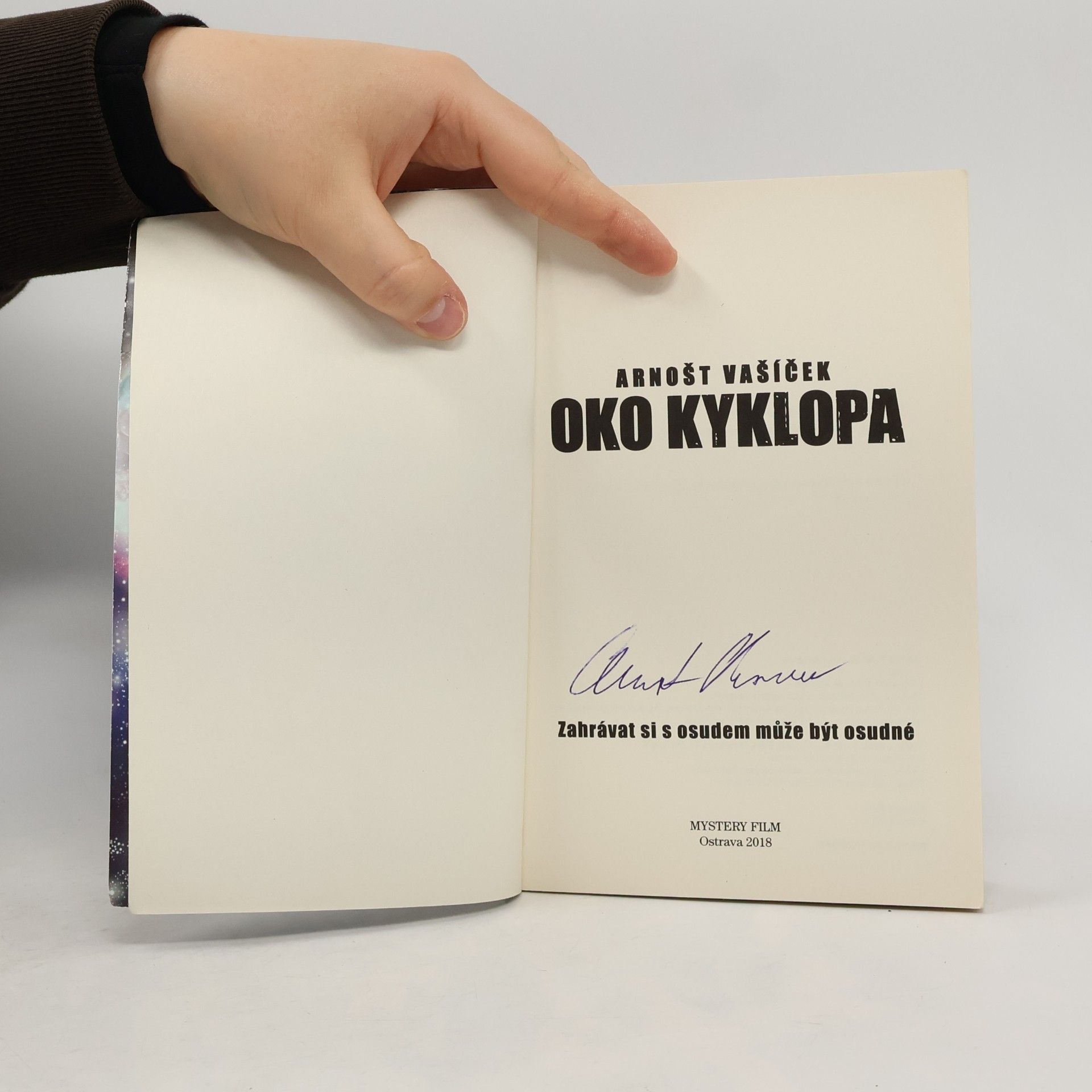 Arnošt Vašíček Oko kyklopa
