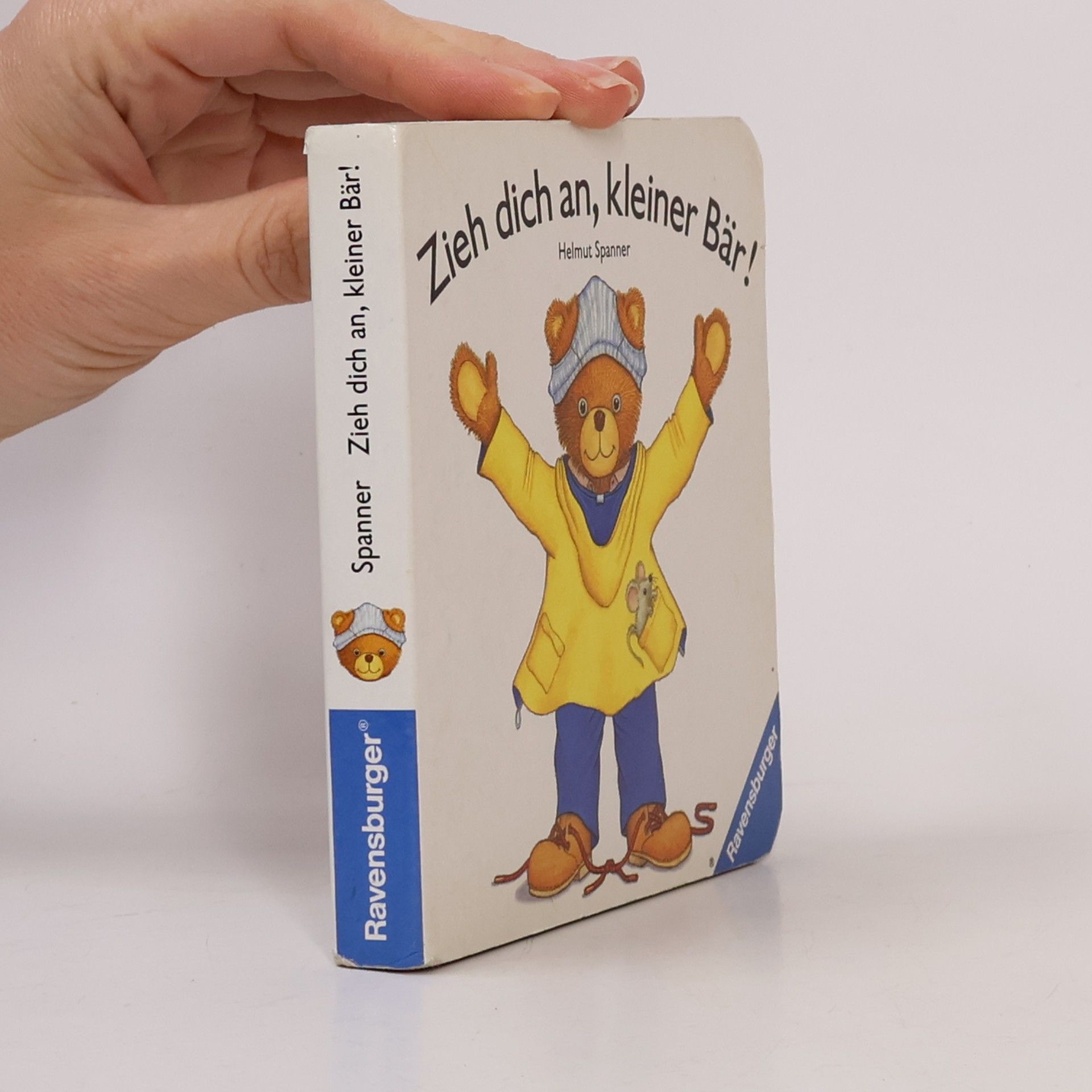 Zieh dich an, kleiner Bär