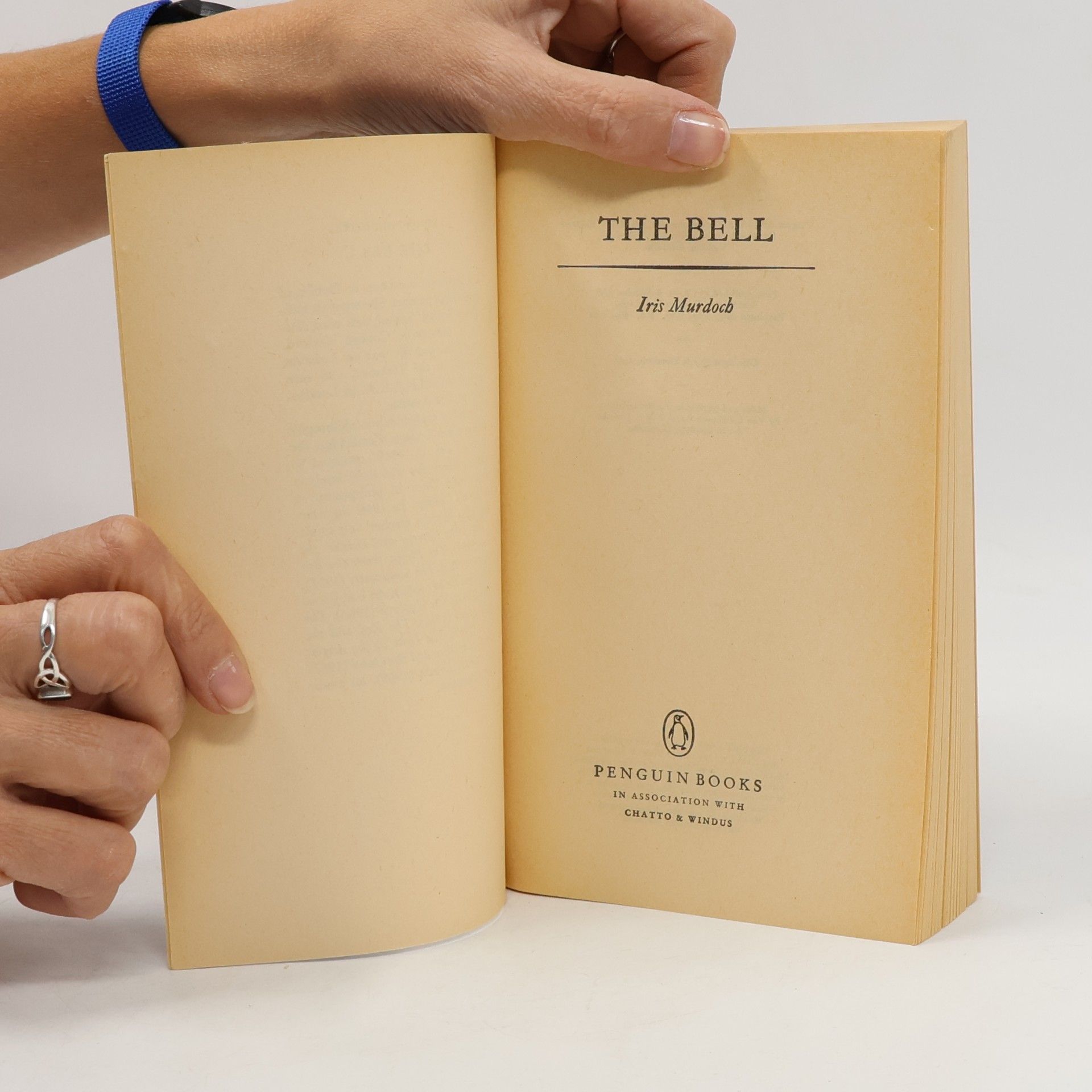 Iris Murdoch The Bell