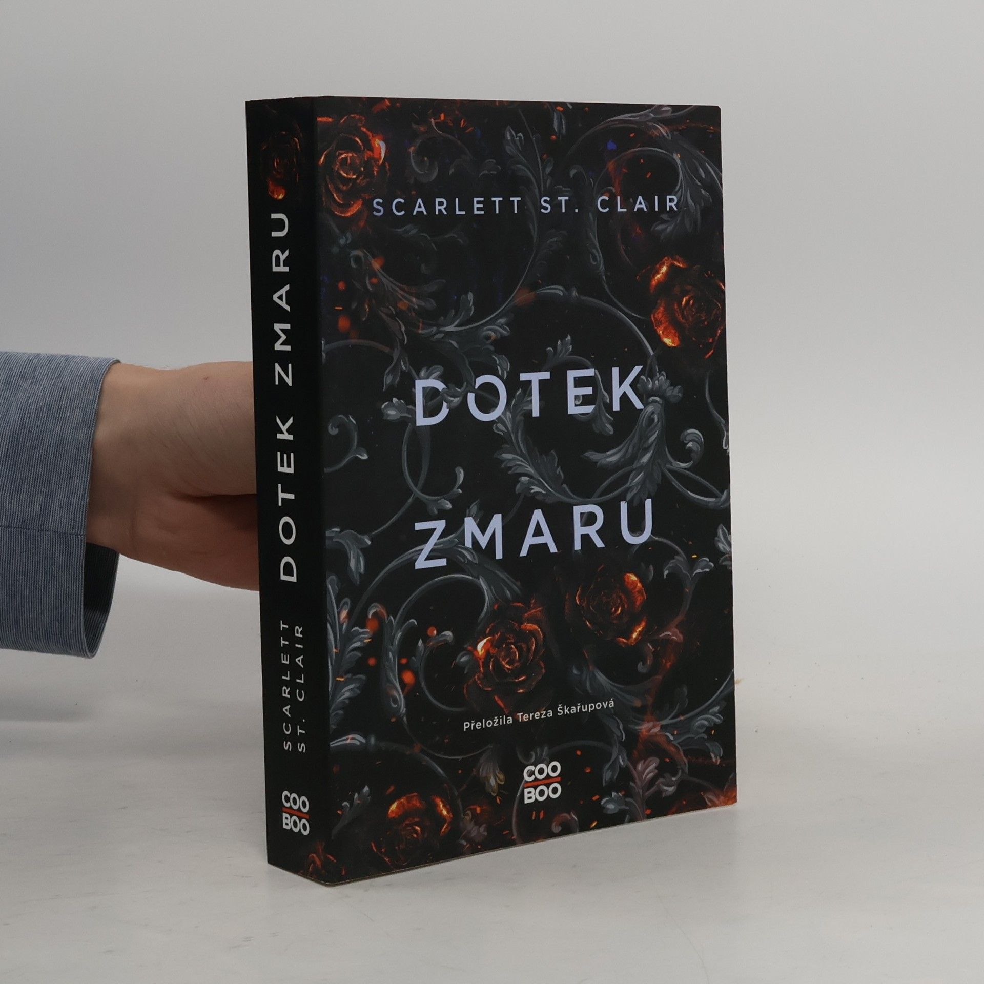 Scarlett St. Clair Dotek zmaru