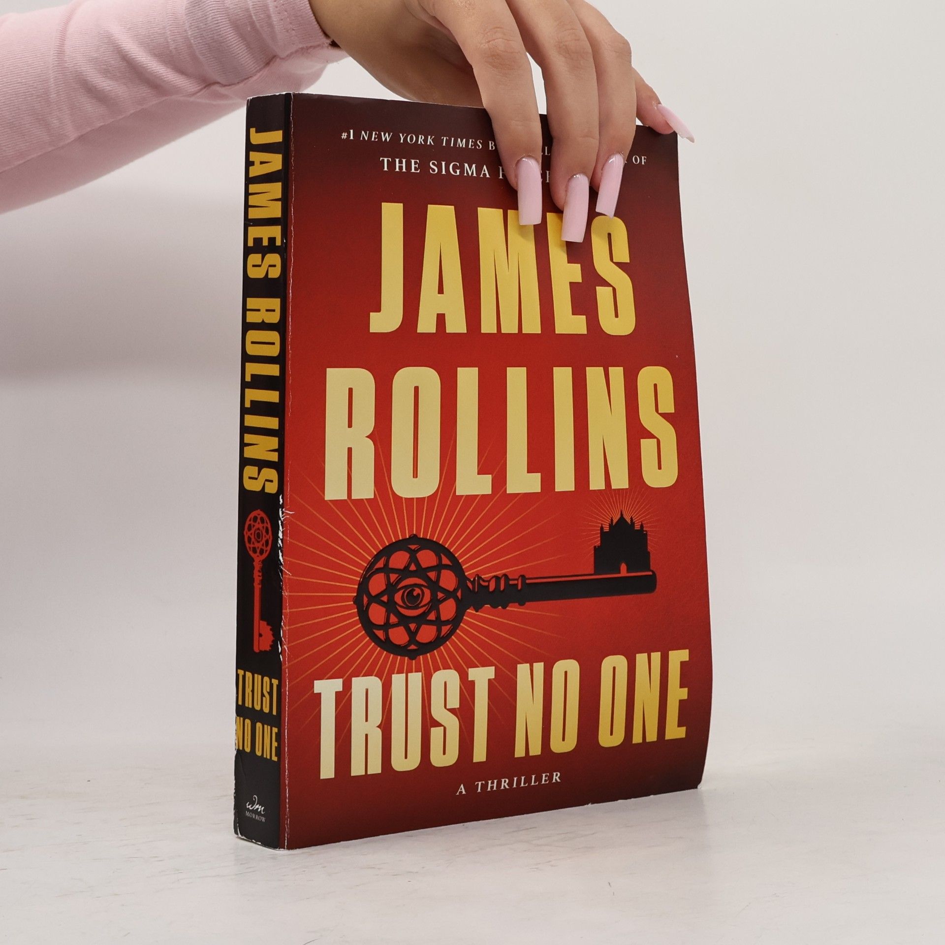 Trust No One: A Thriller – A Treacherous Hunt Across Europe to Unlock the Secret to Immortality