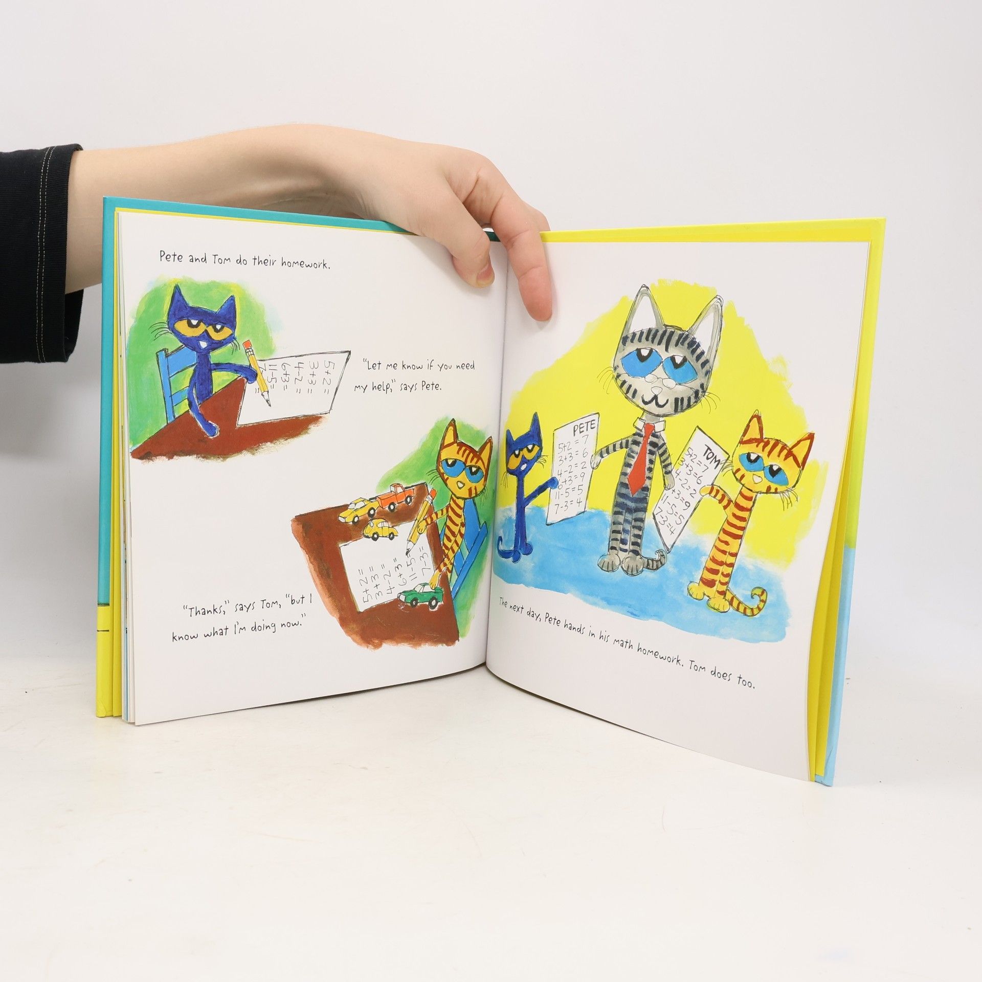 James Dean Pete the Cat's Got Class: Includes 12 Flash Cards, Fold-Out Poster, and Stickers!