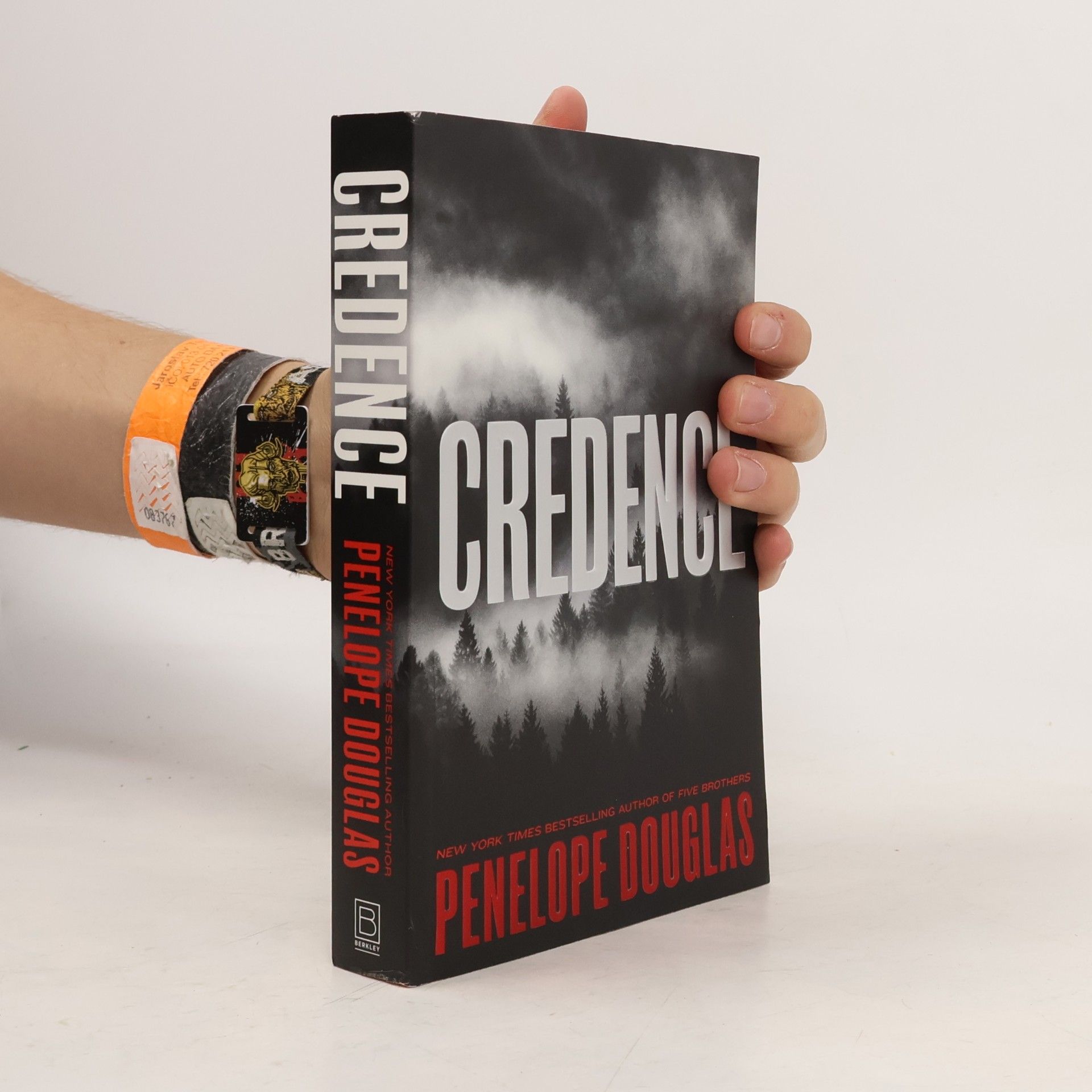 Credence: Deluxe Edition