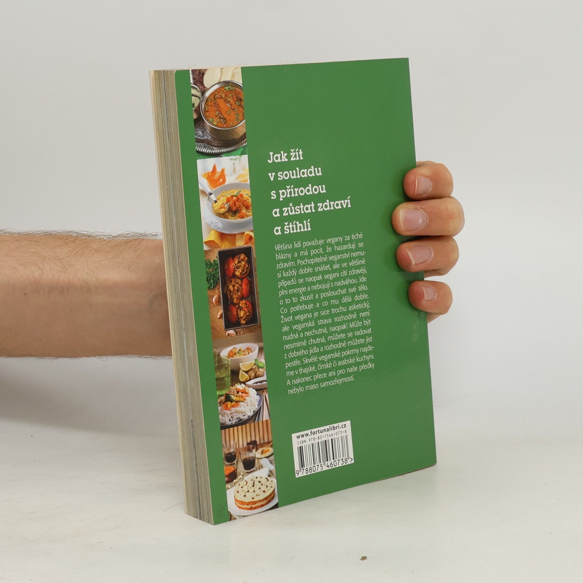 Lea Sage Bílá Vegan kuchařka: Zdraví a štíhlí v souladu s přírodou