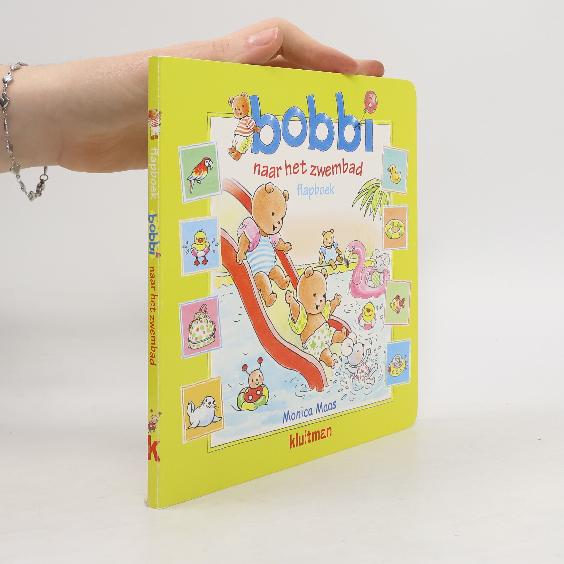 Bobbi naar het zwembad