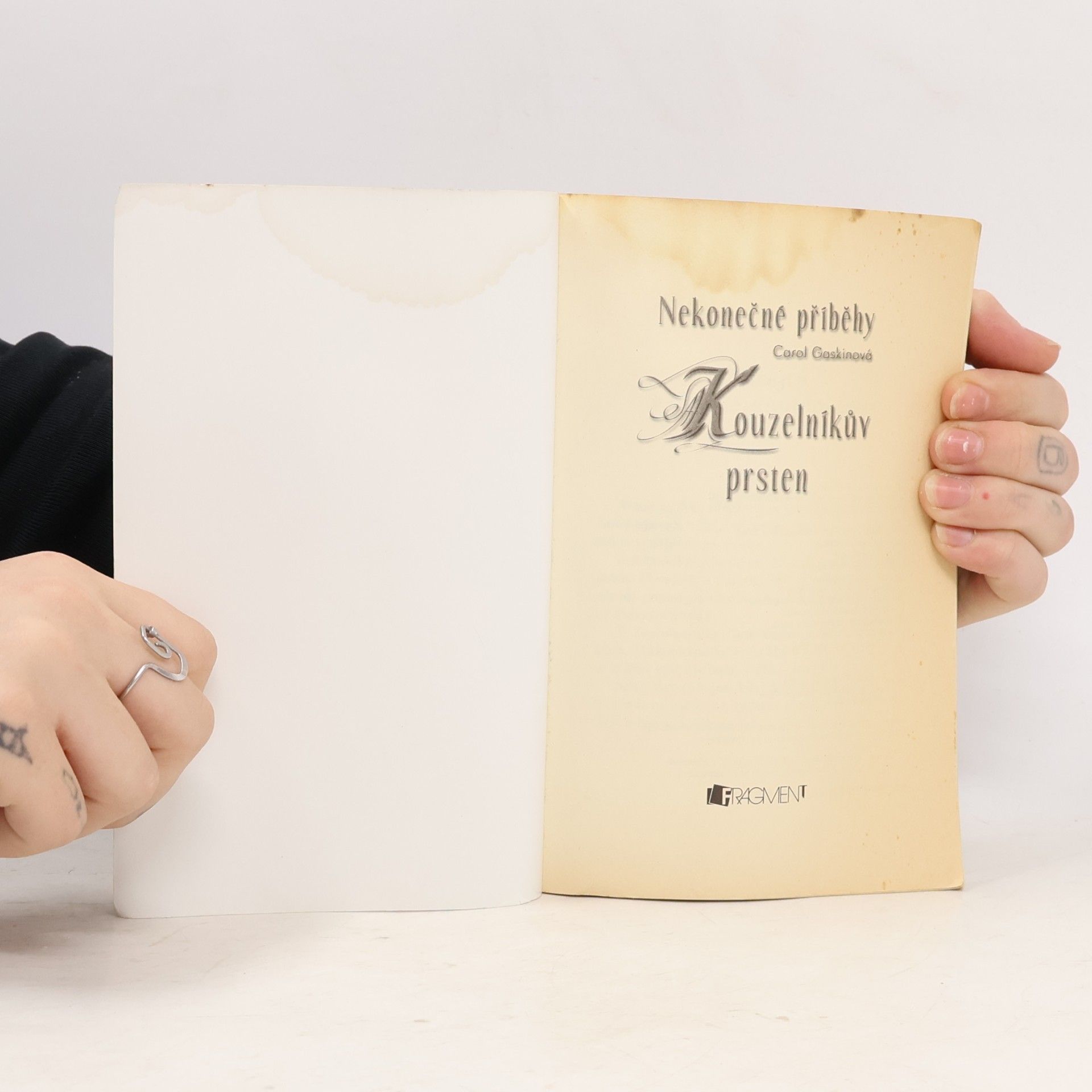 Carol Gaskin Kouzelníkův prsten : nekonečné příběhy