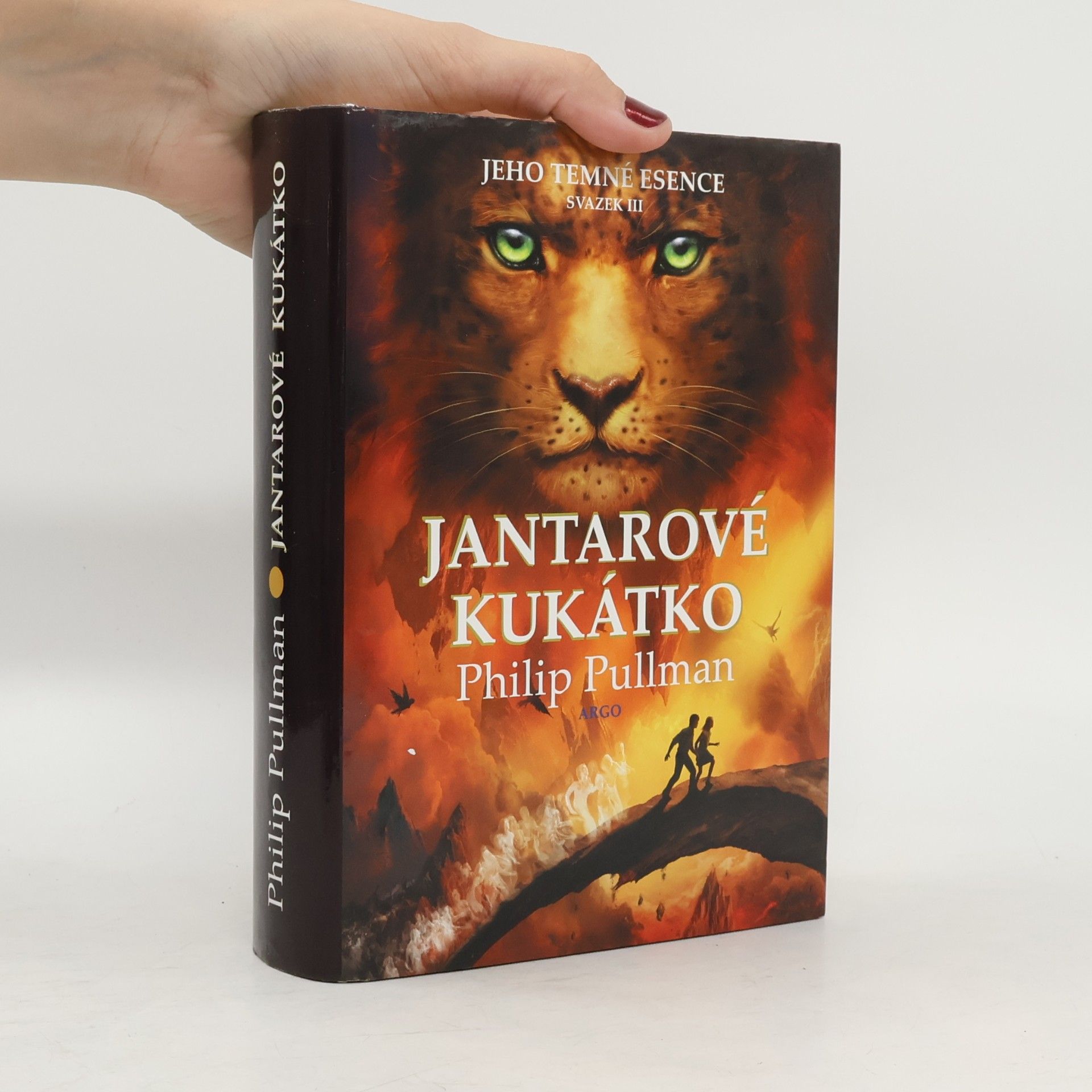 Philip Pullman Jeho temné esence. Svazek III, Jantarové kukátko