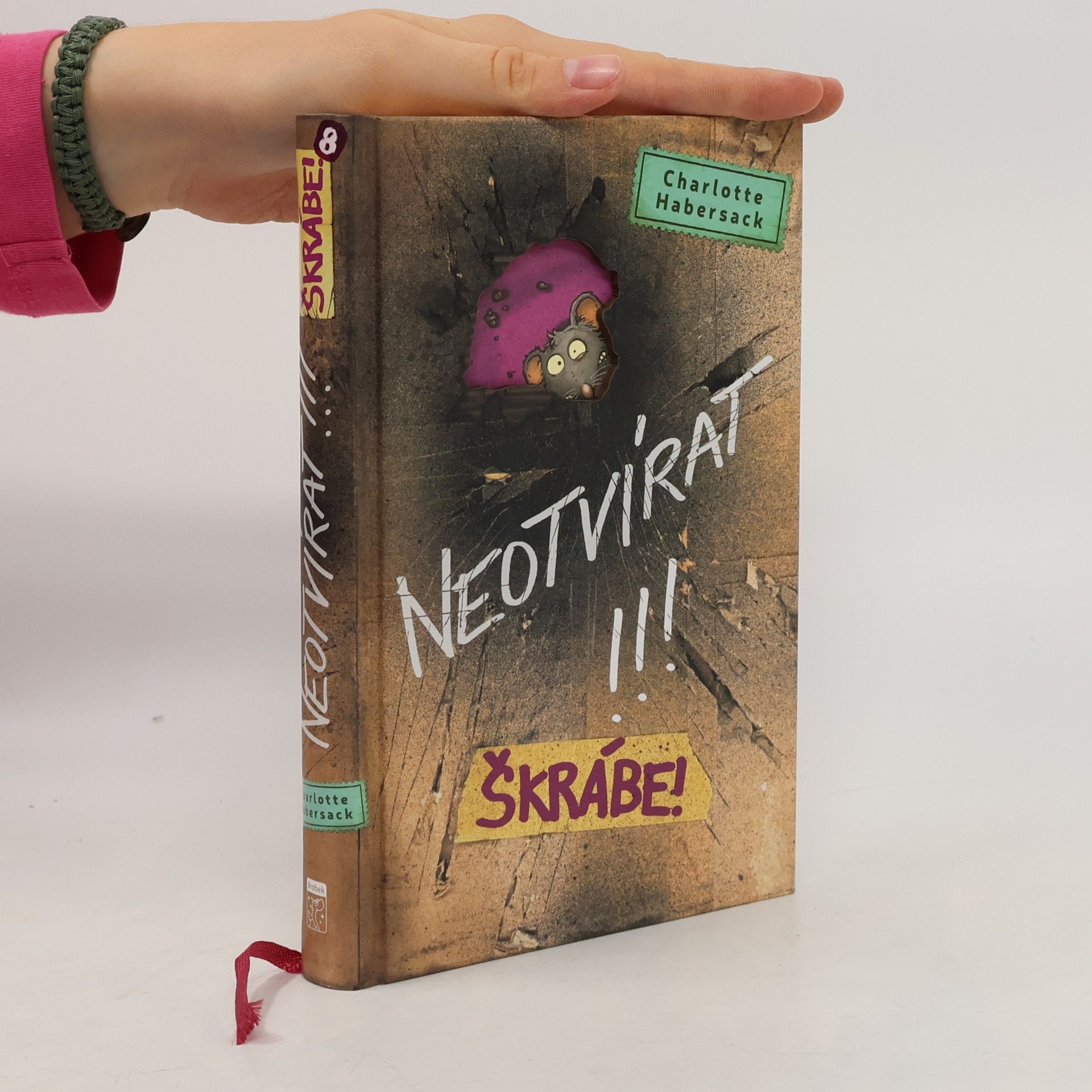 Neotvírat!!!. Škrábe!