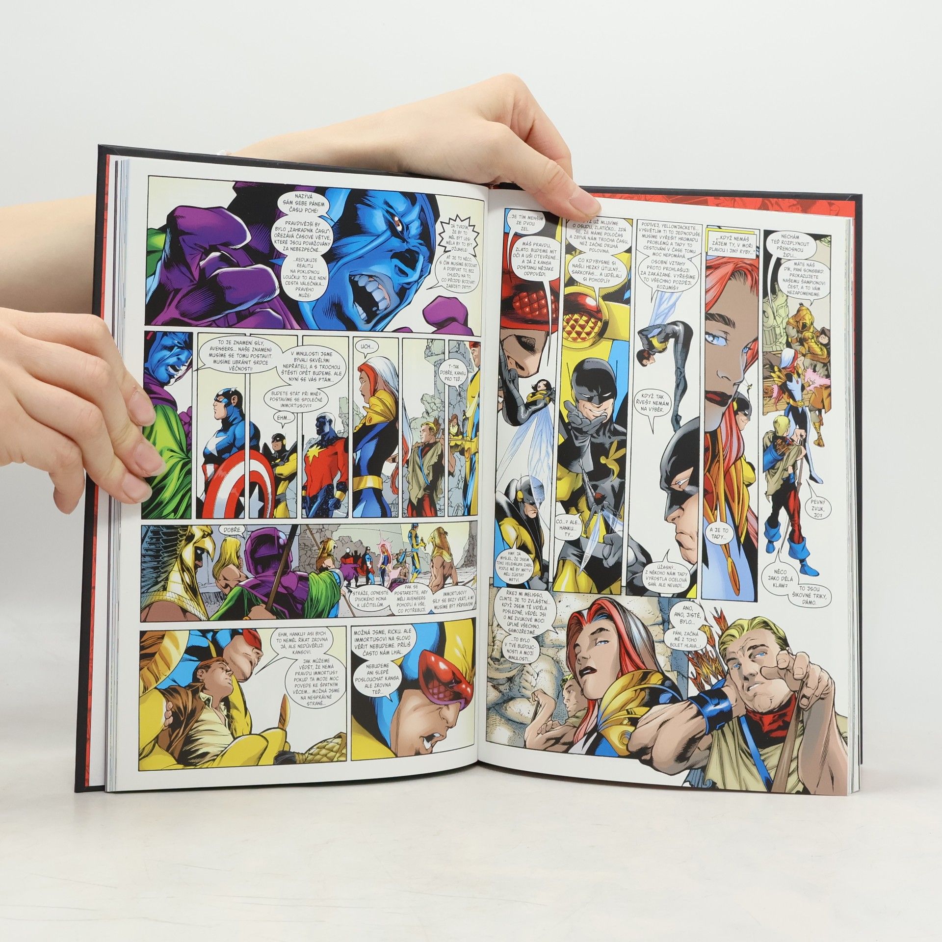Kurt Busiek Ultimátní komiksový komplet 61. Avangers. Na věky věků část 1.