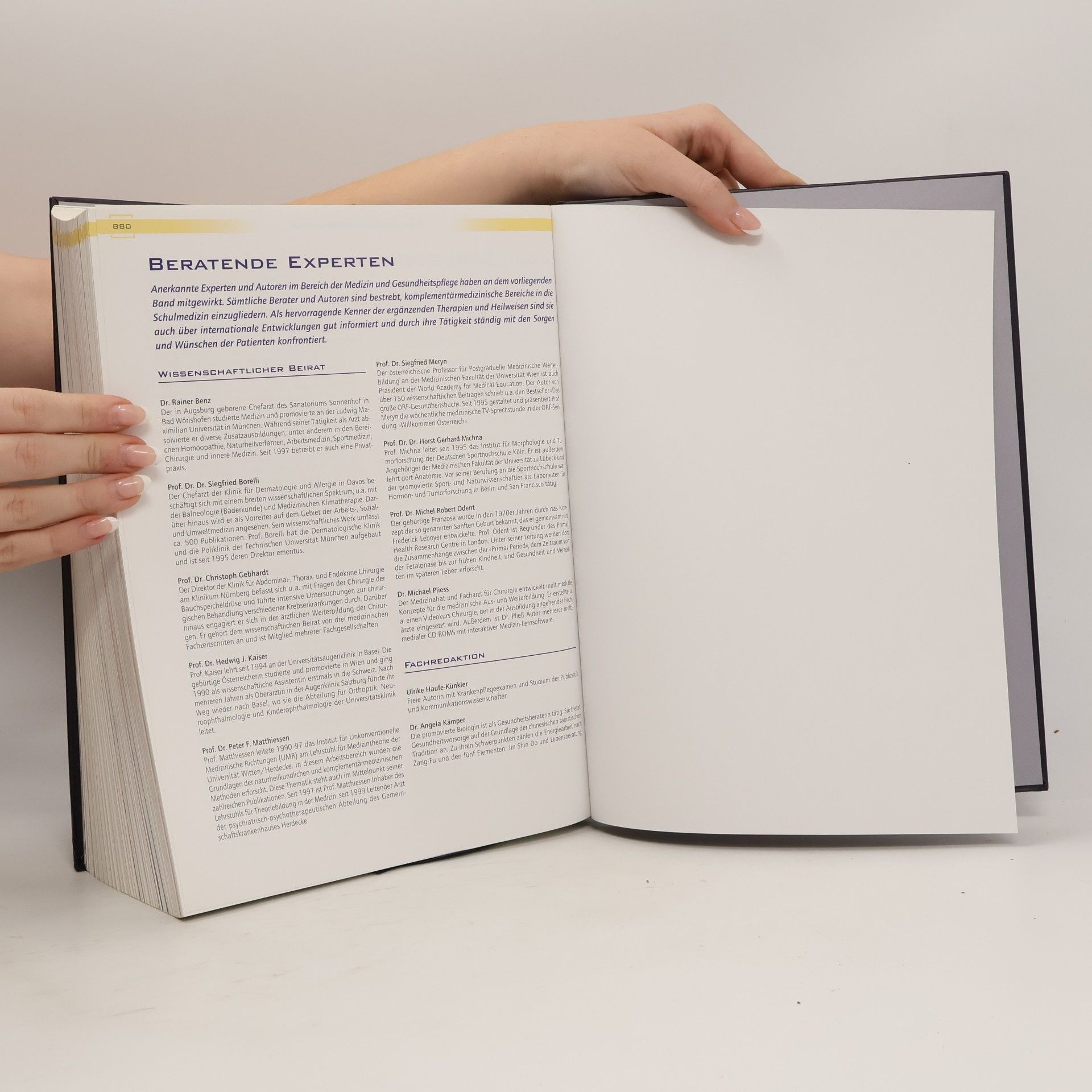 Various authors Praxisatlas Gesundheit Das Grosse Standardwerk Zu Diagnose Und Therapie