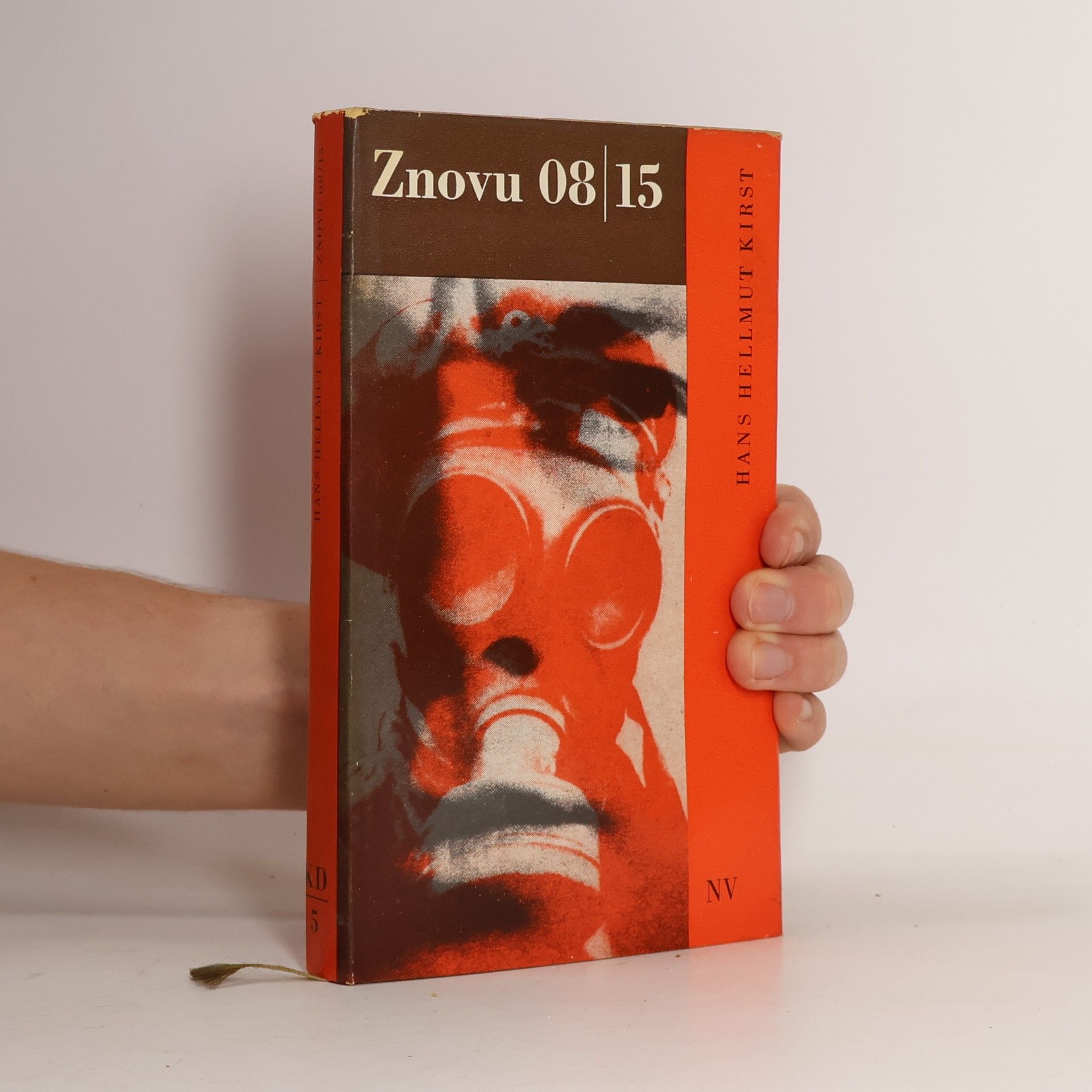 Hans Hellmut Kirst Znovu 08/15