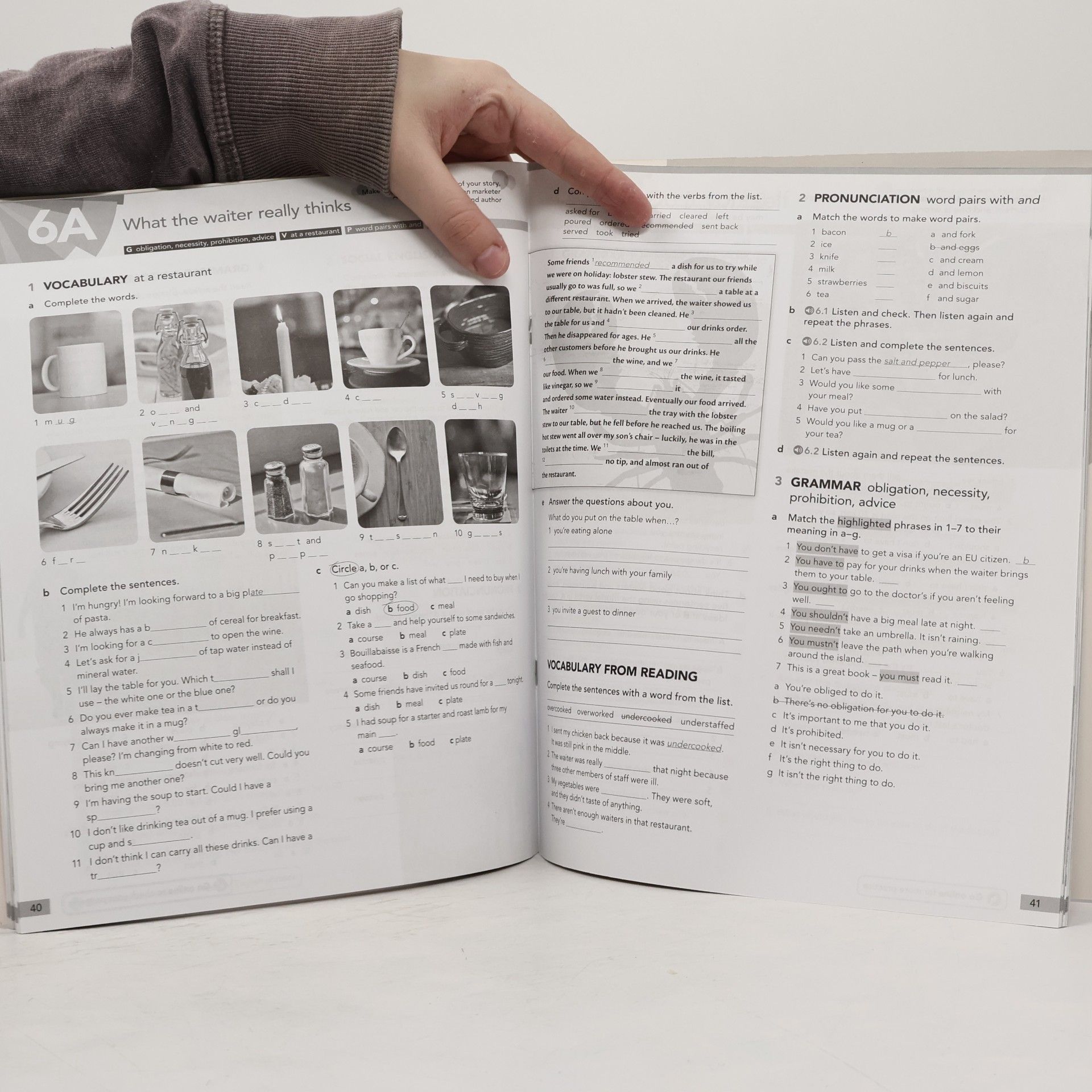 Kolektiv autorů English File Fourth Edition Intermediate Plus Workbook with Answer Key