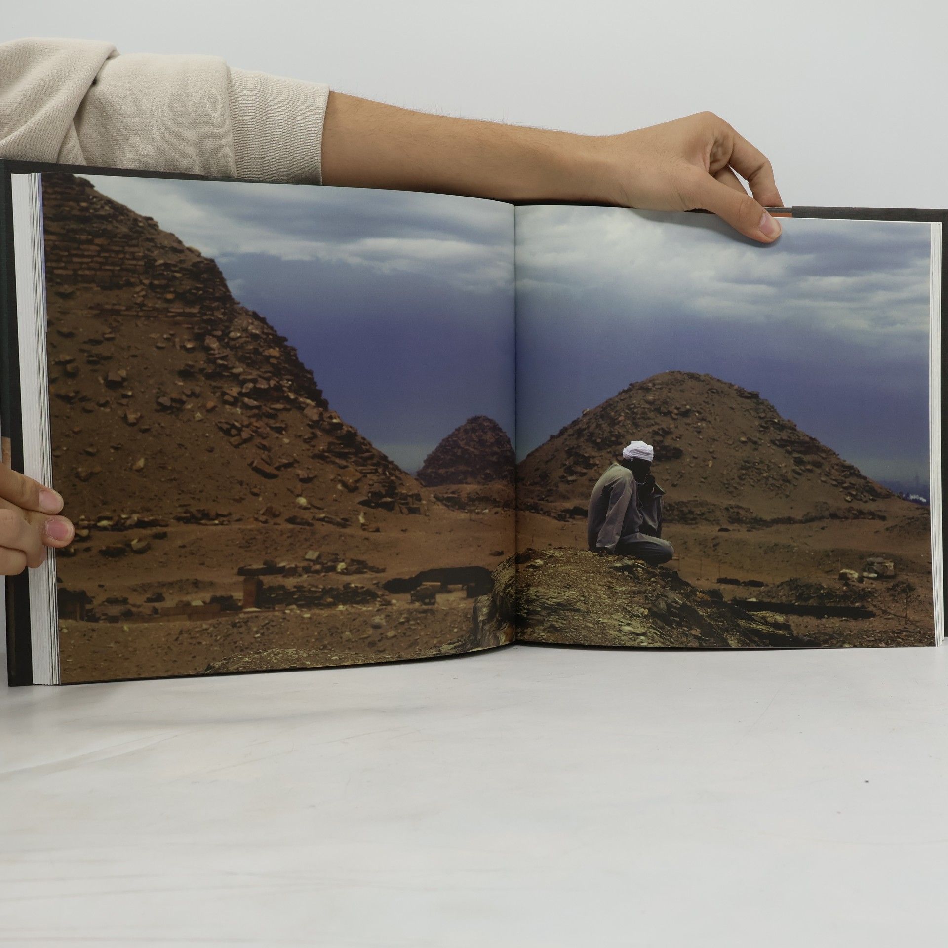 Miroslav Verner Unearthing Ancient Egypt