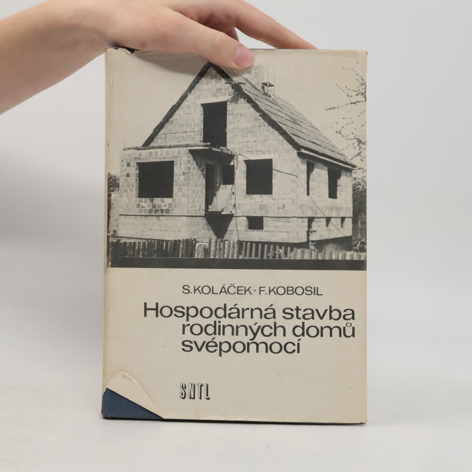 Stanislav Koláček Hospodárná stavba rodinných domů svépomocí