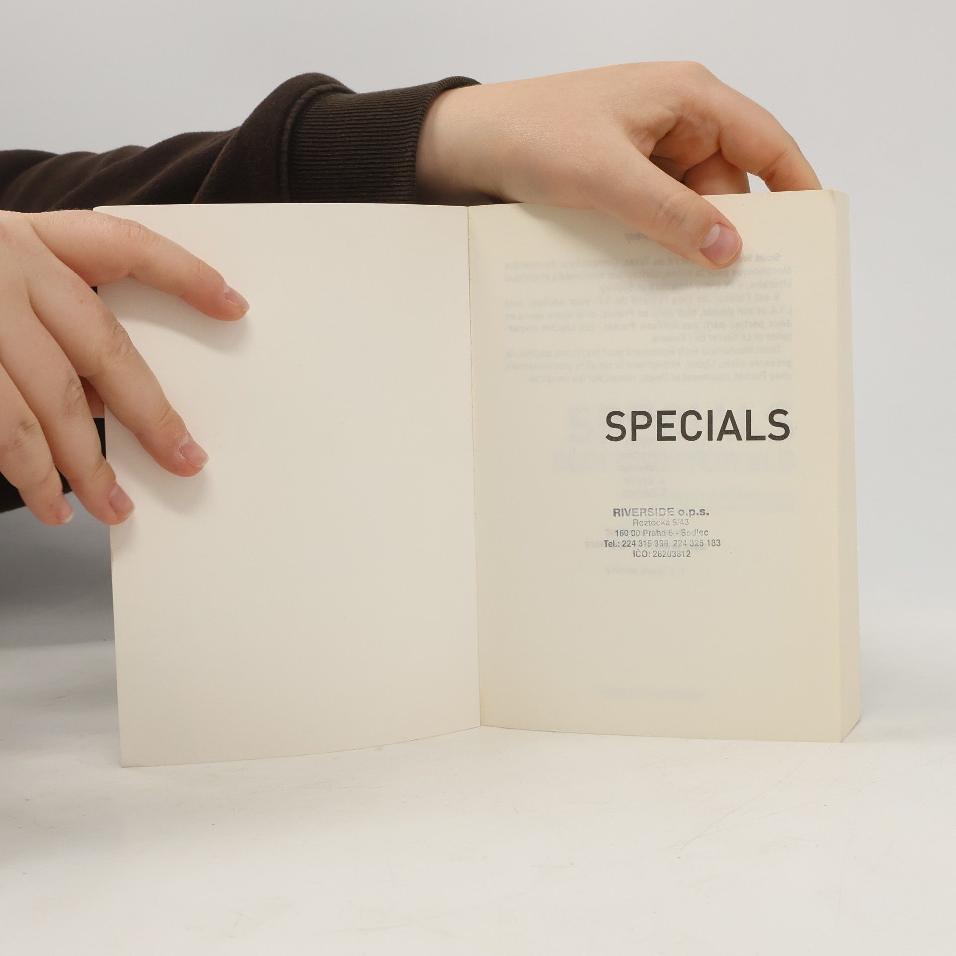 Scott Westerfeld Uglies - 3: Specials