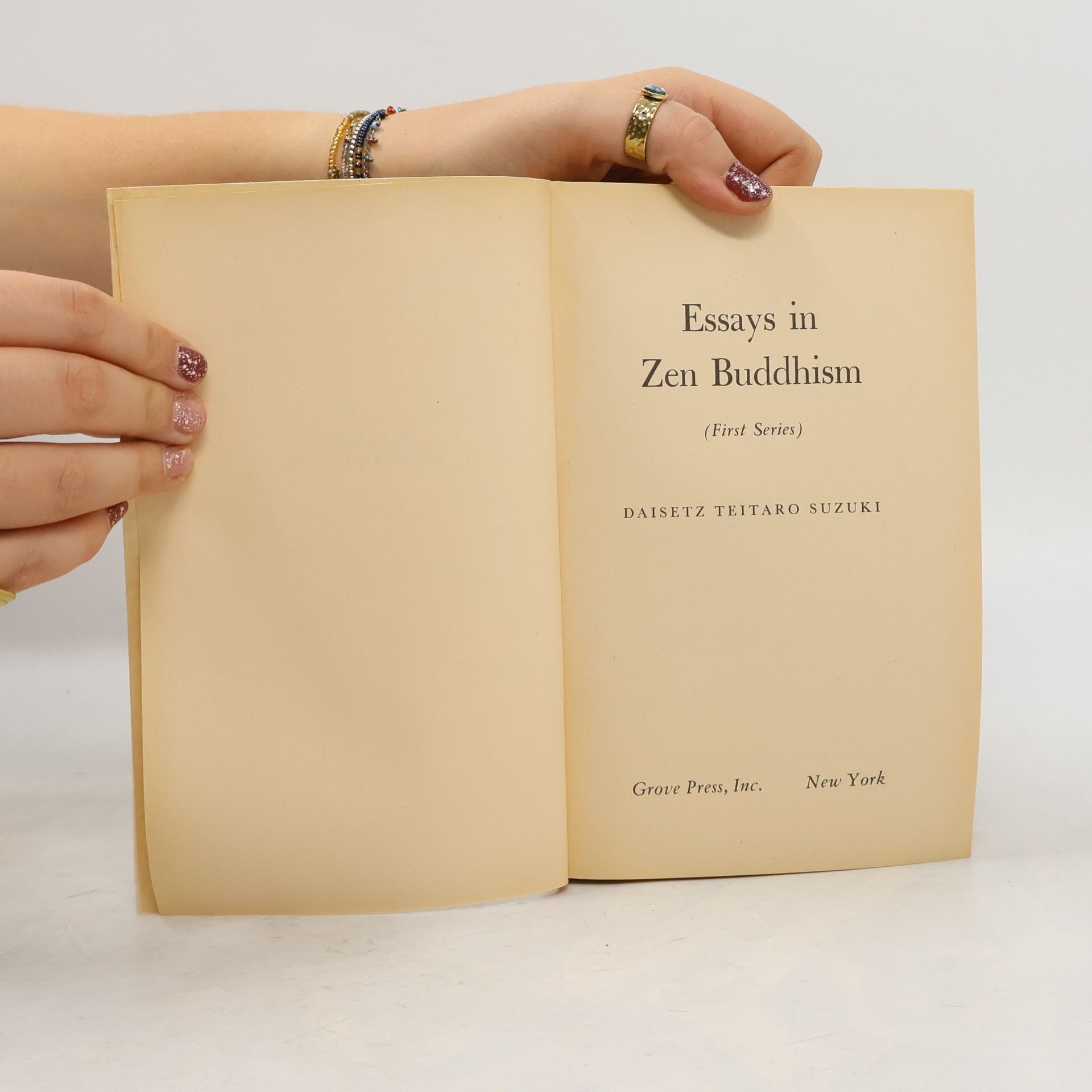 Daisetz Teitaro Suzuki Essays in Zen Buddhism