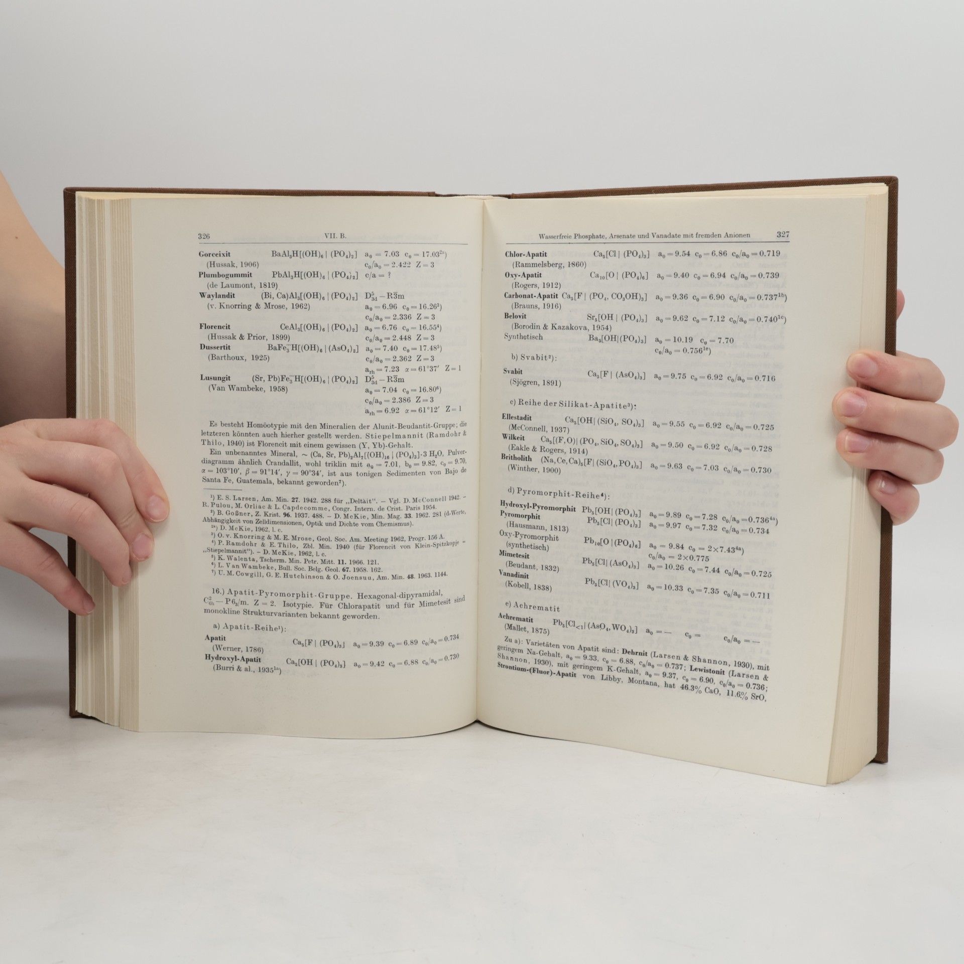 Hugo Strunz Mineralogische Tabellen