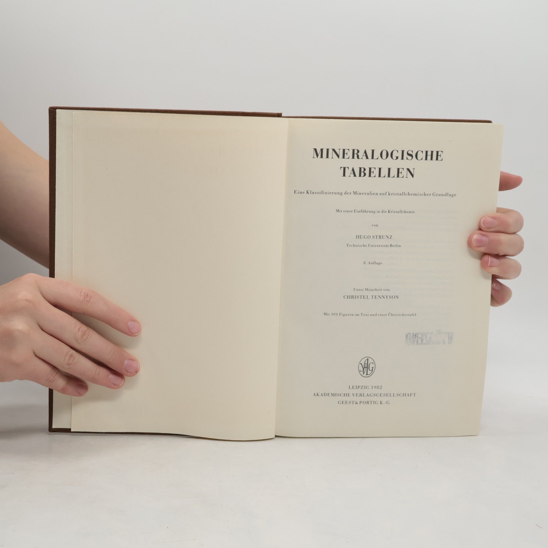 Hugo Strunz Mineralogische Tabellen
