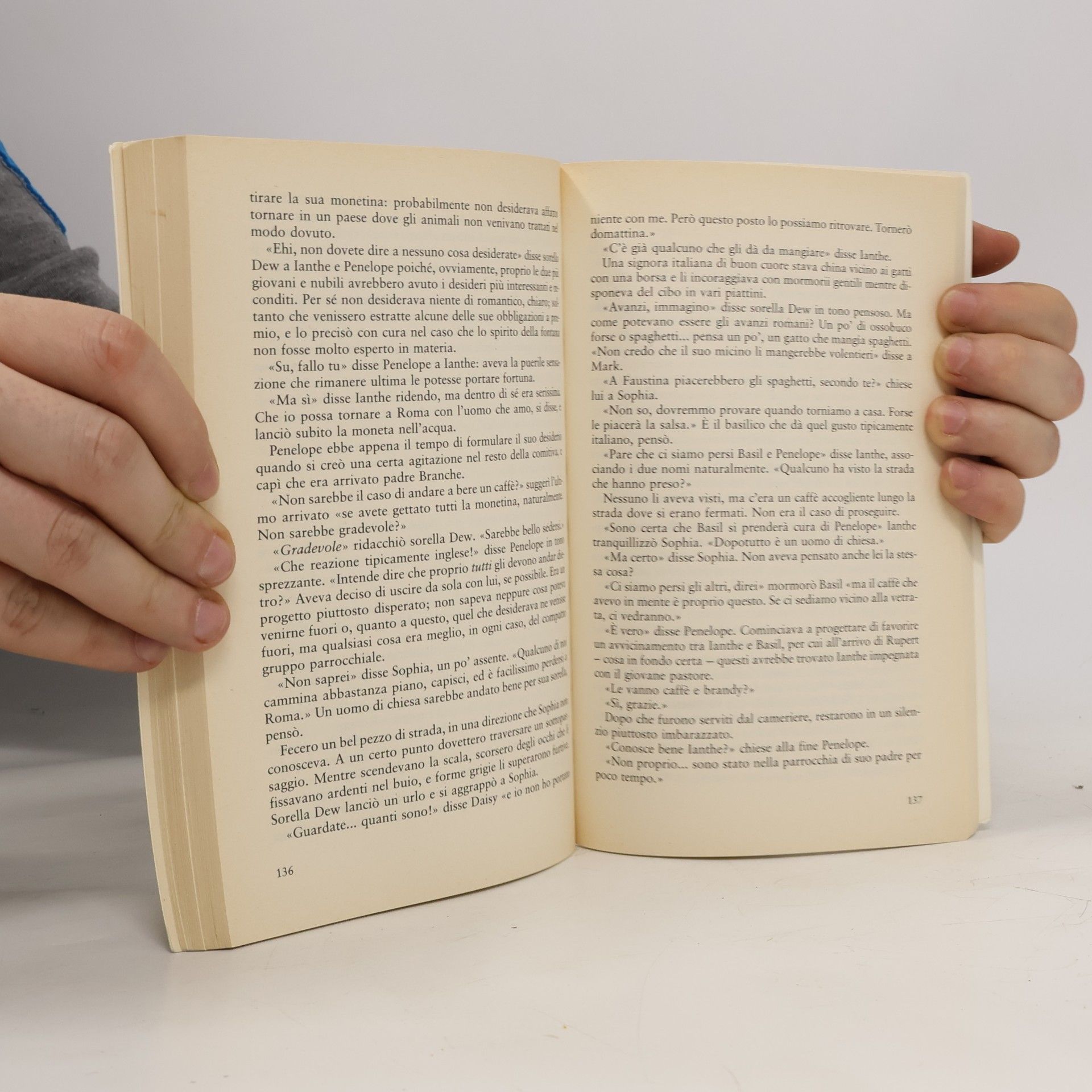 Barbara Pym Leonardo Paperback - 37: Una relazione sconveniente