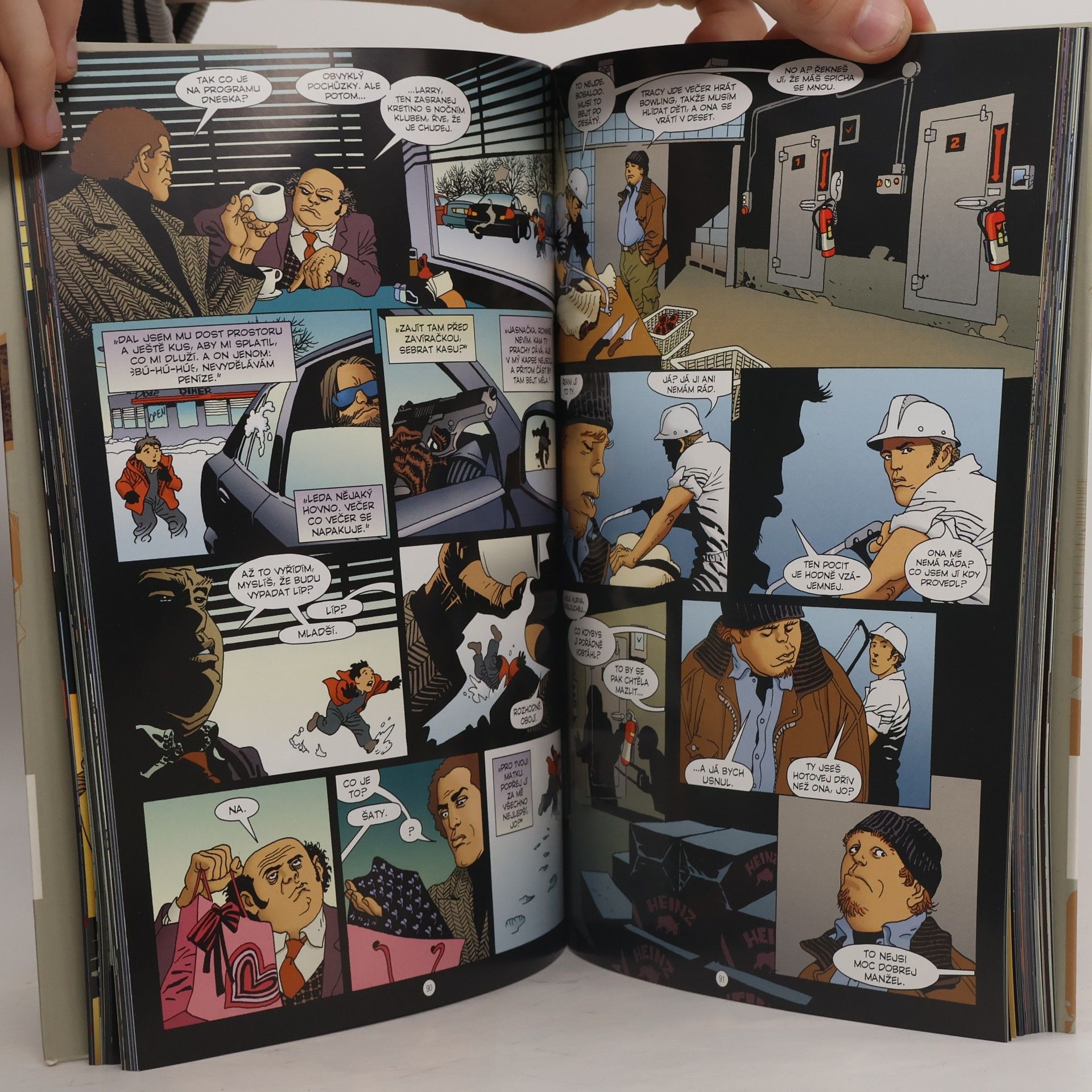Brian Azzarello 100 nábojů. Dekadence