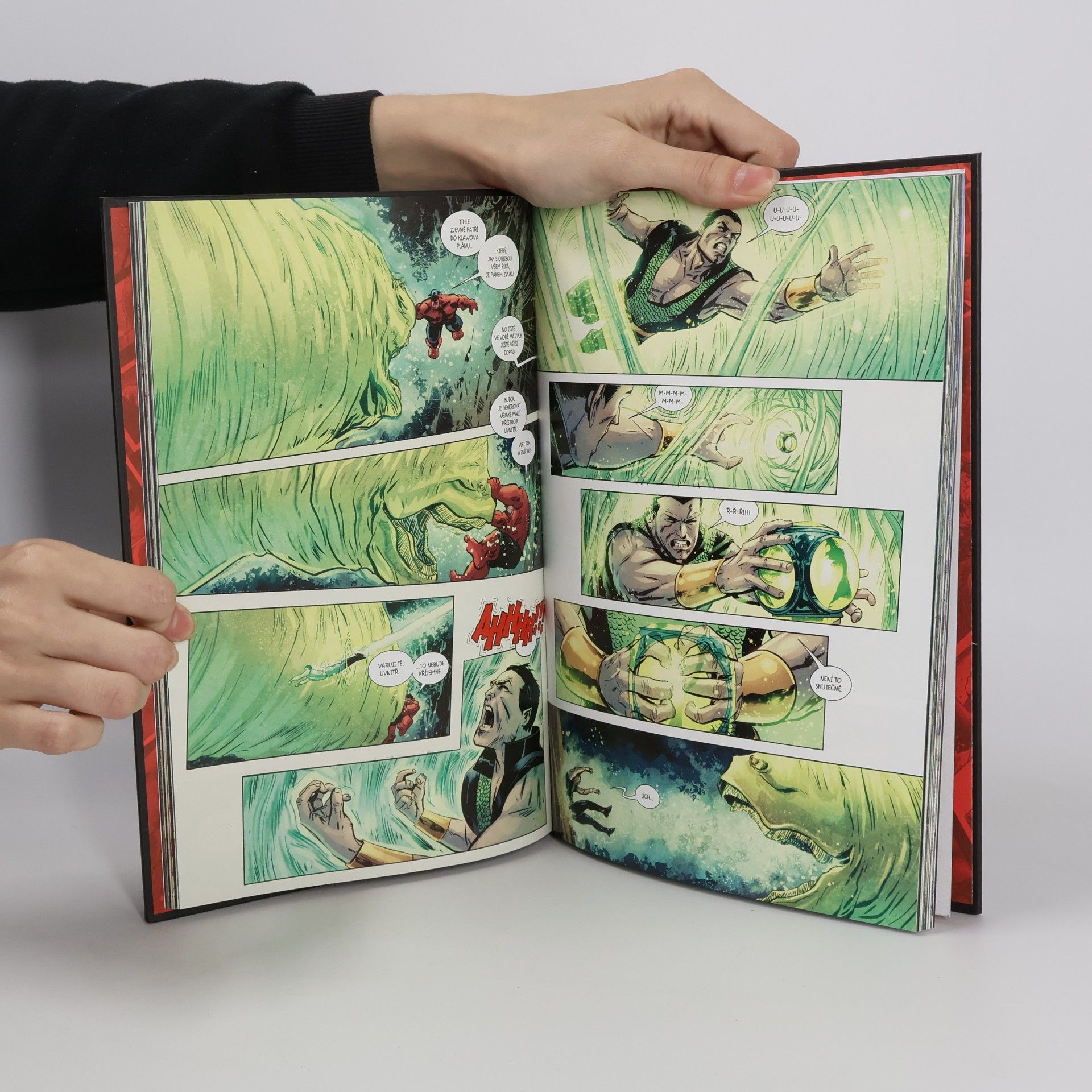 Jeff Parker Ultimátní komiksový komplet 71. Hulk. Spálená země