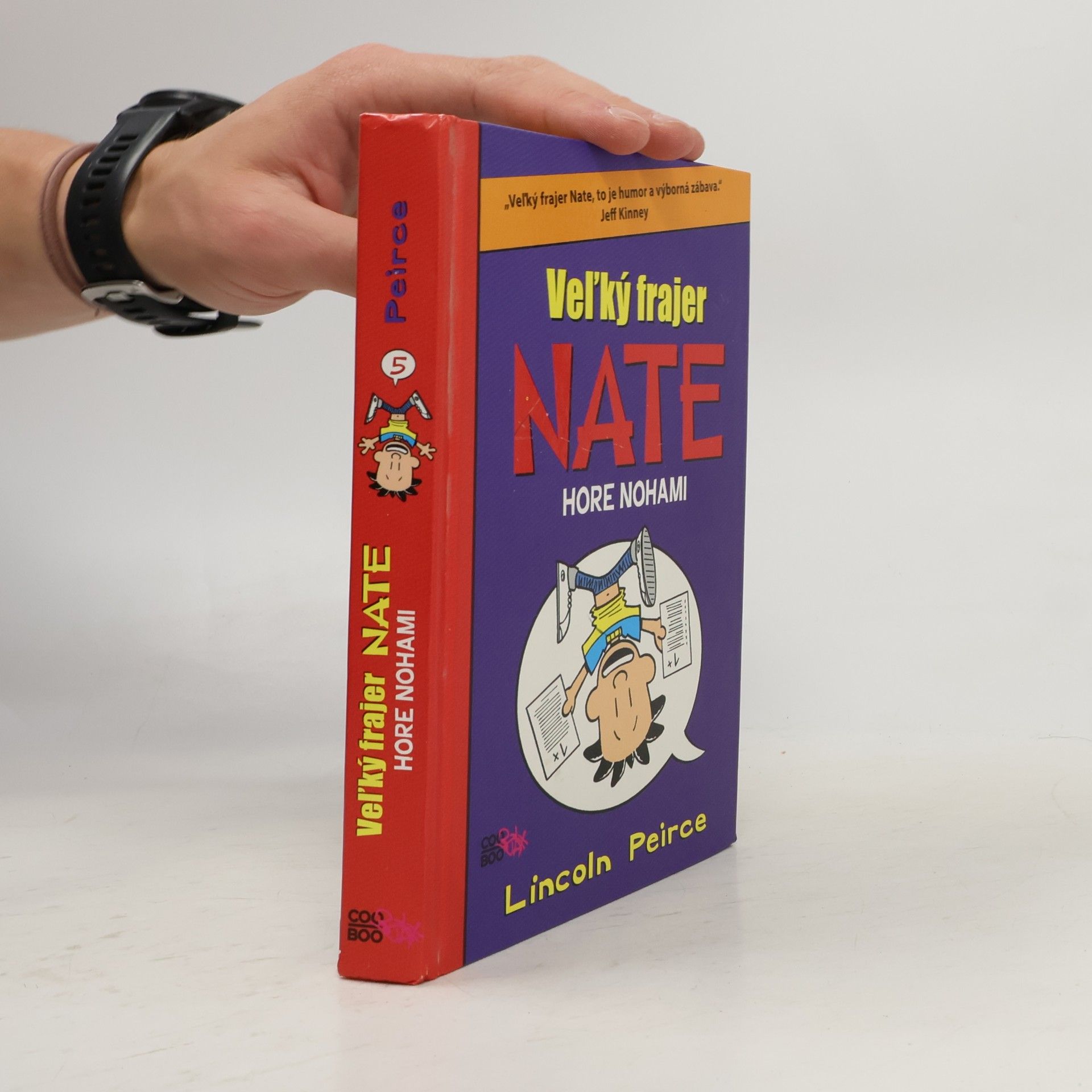 Veľký frajer Nate: Hore nohami