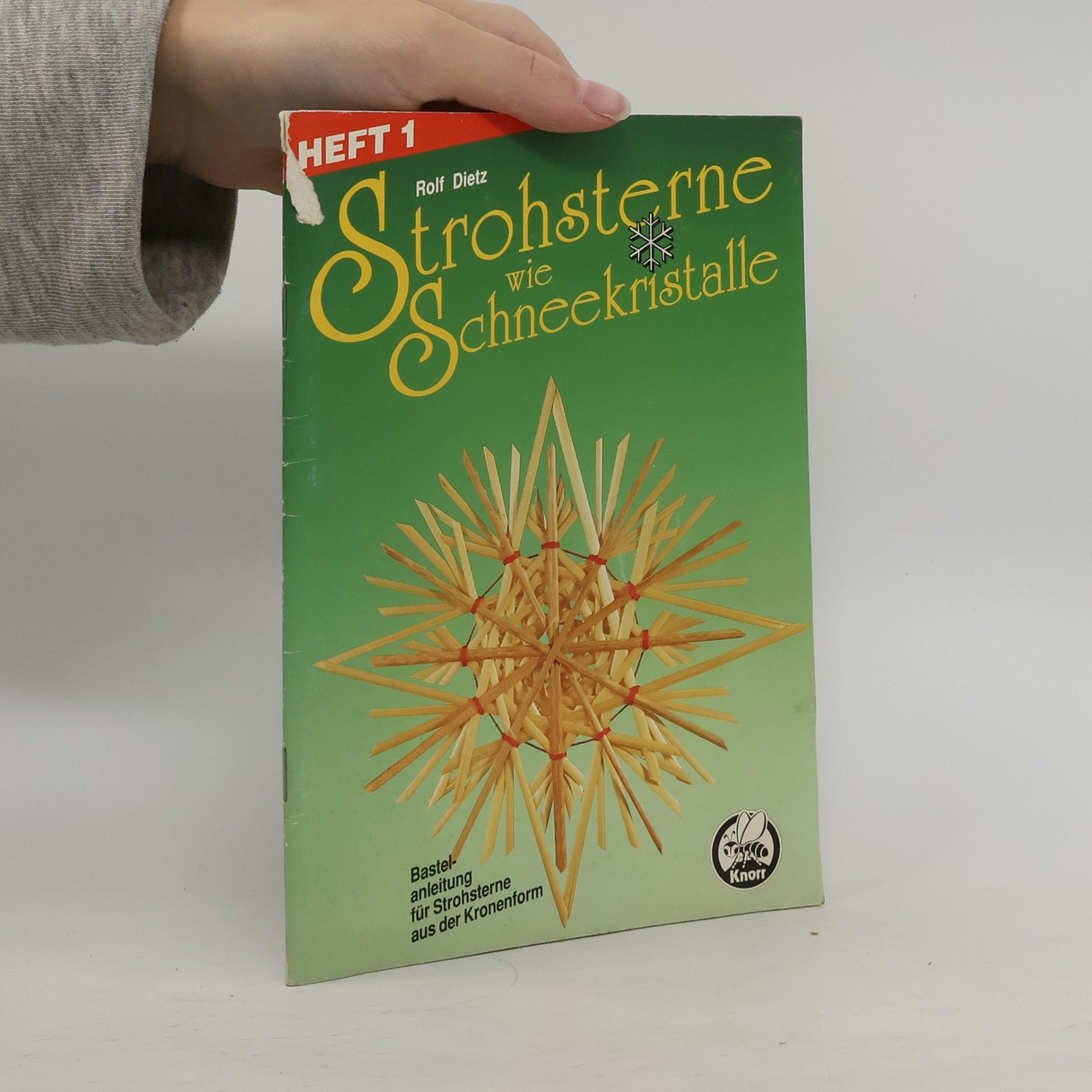 Strohsterne wie Schneekristalle