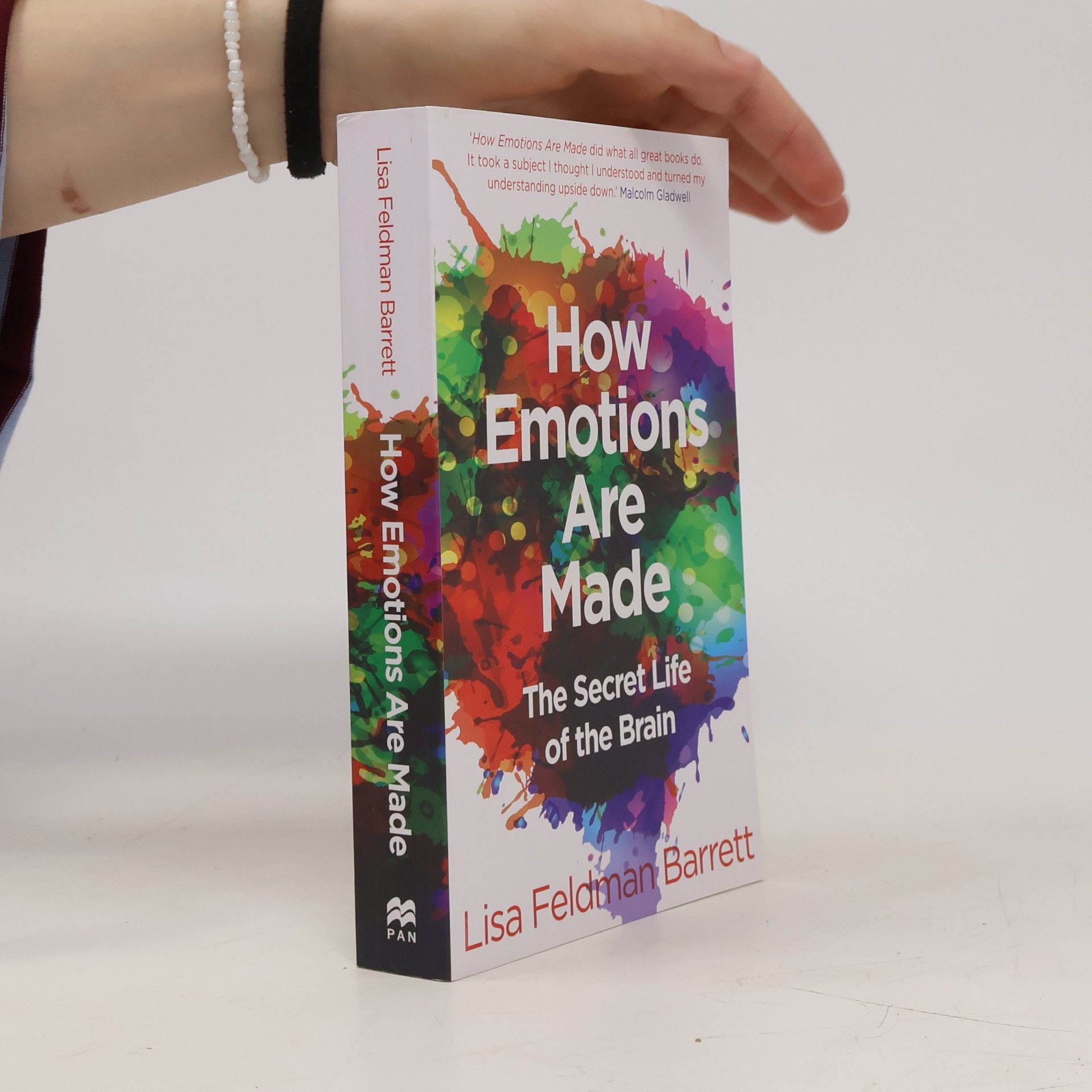 How emotions are made : the secret life of the brain