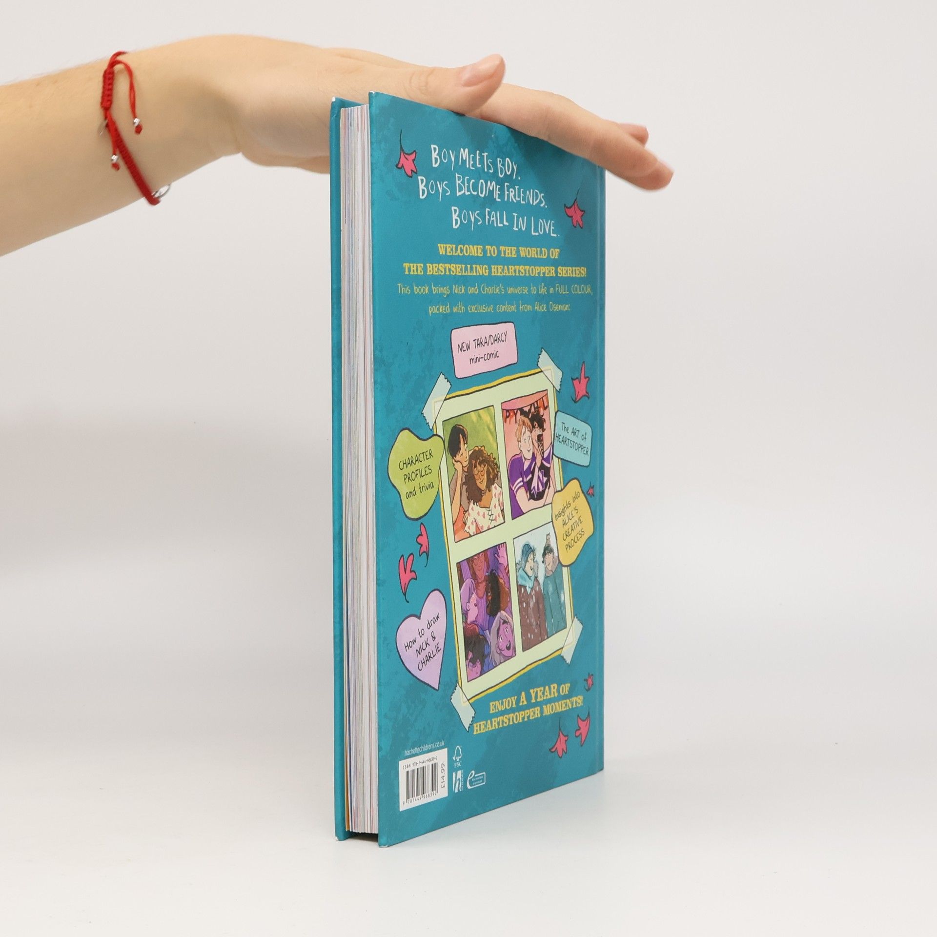 Alice Oseman The Heartstopper yearbook