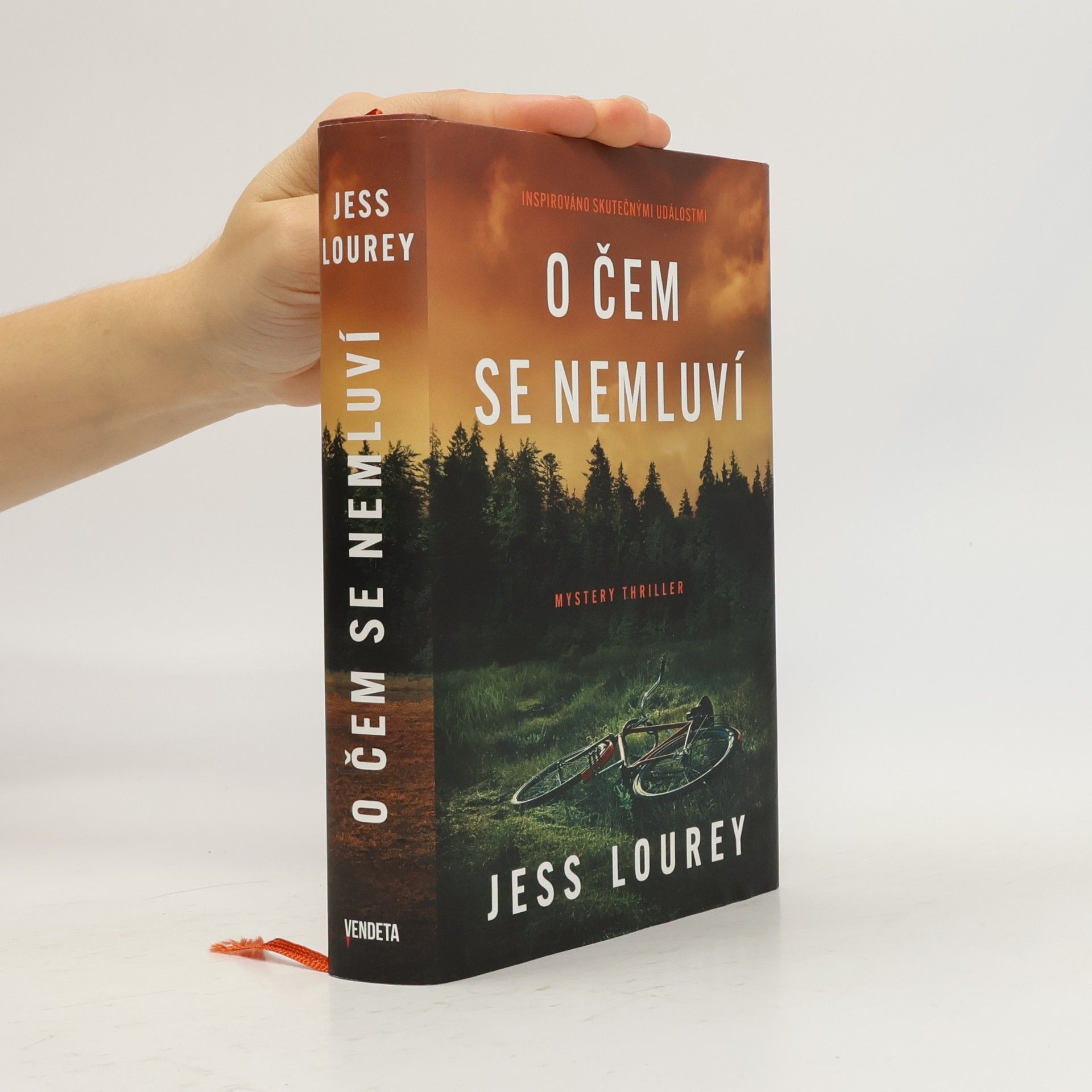 Jess Lourey O čem se nemluví