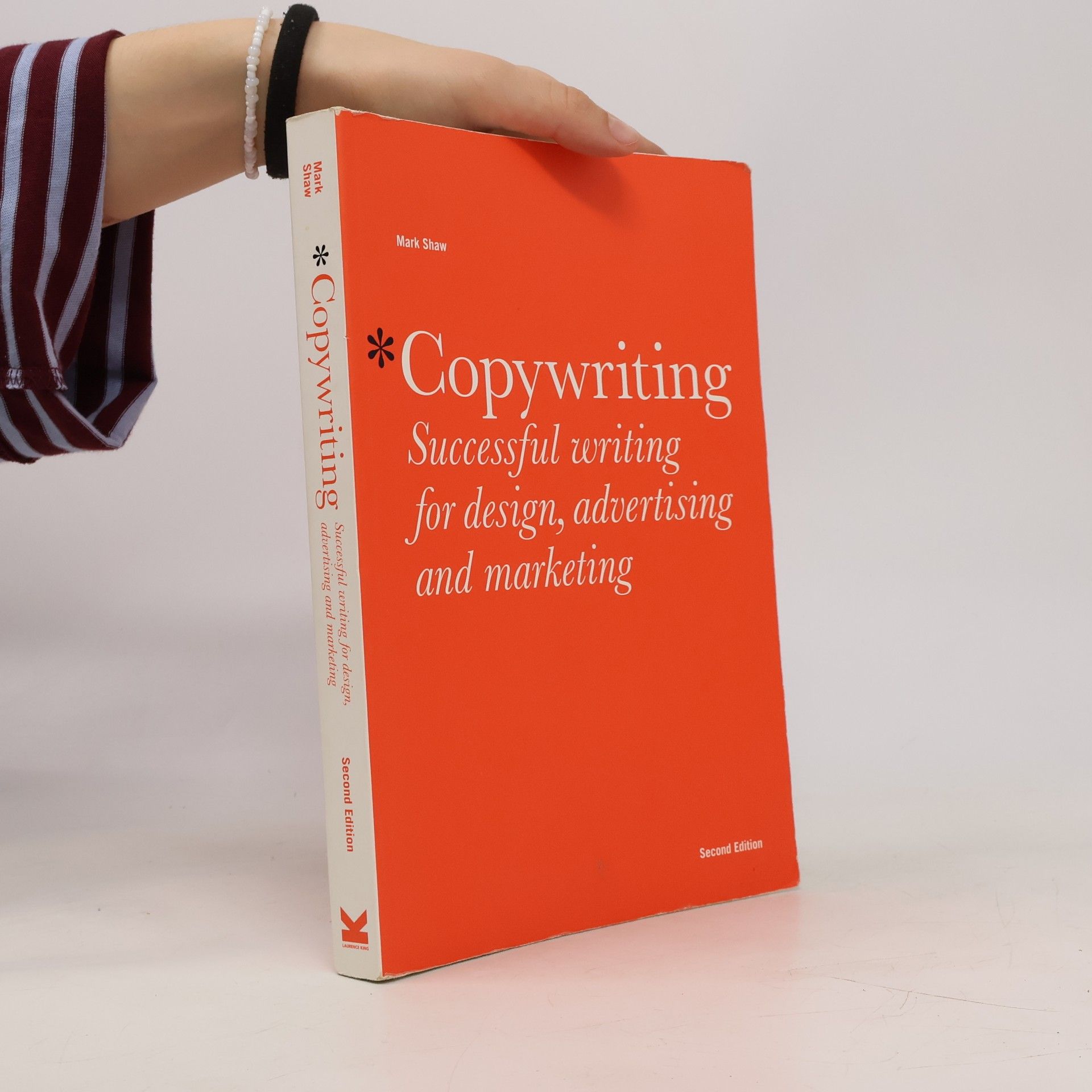 Copywriting. Successful writing for design, advertising, and marketing