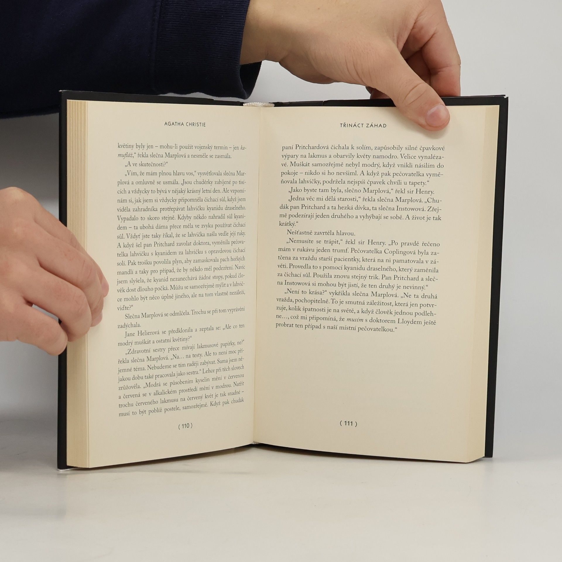 Agatha Christie Třináct záhad