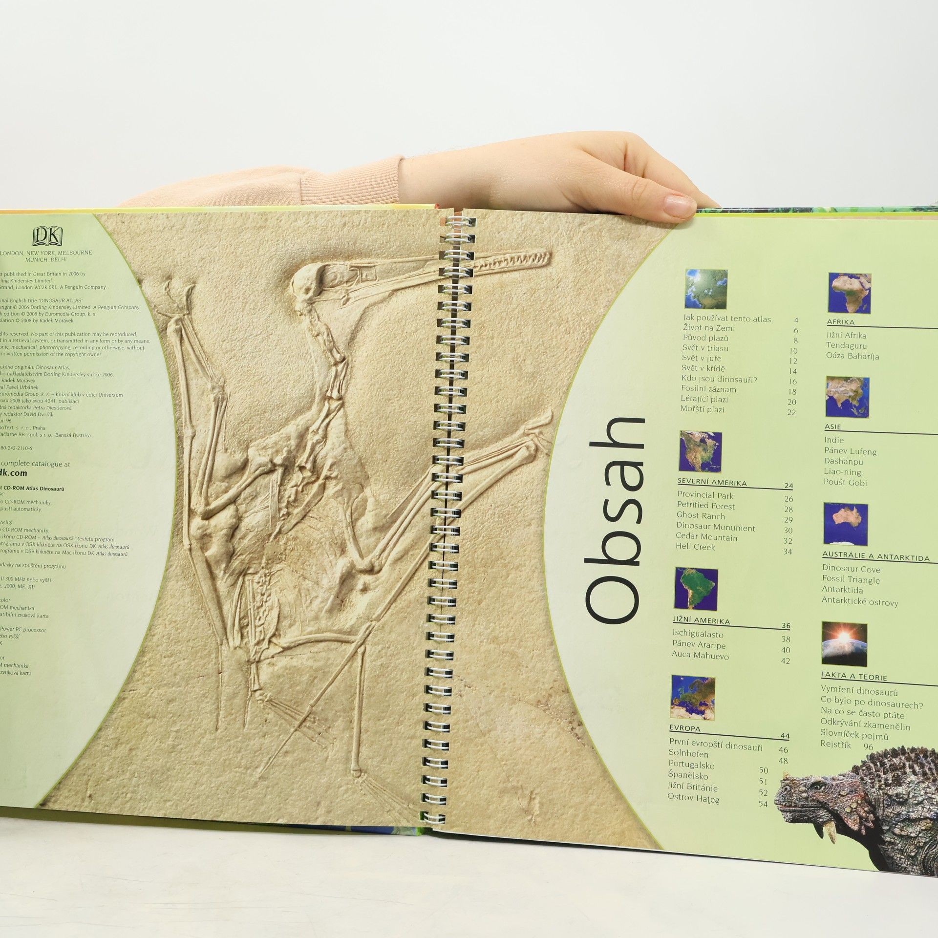 John Malam Atlas dinosaurů. Úžasná cesta zaniklým světem