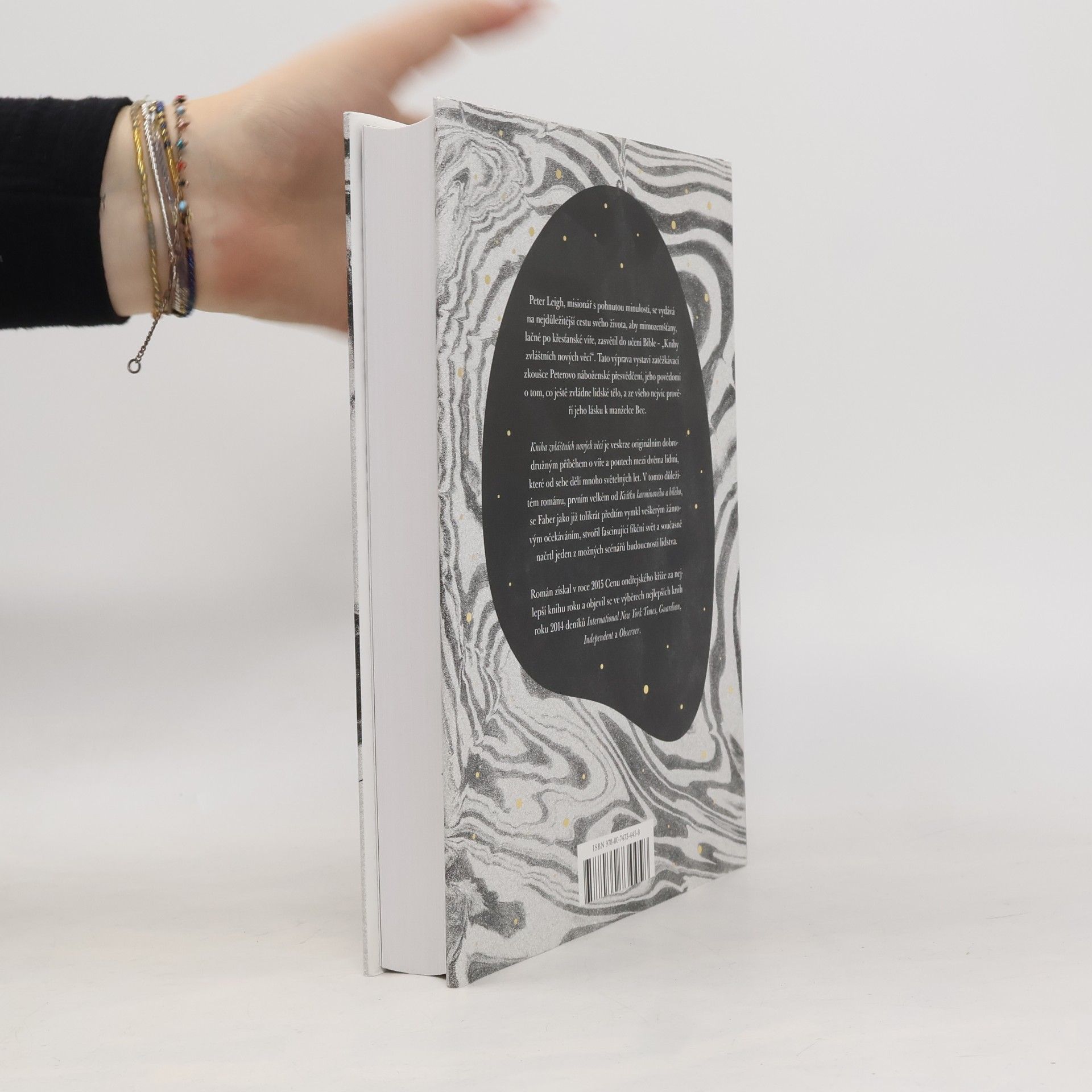 Michel Faber Kniha zvláštních nových věcí