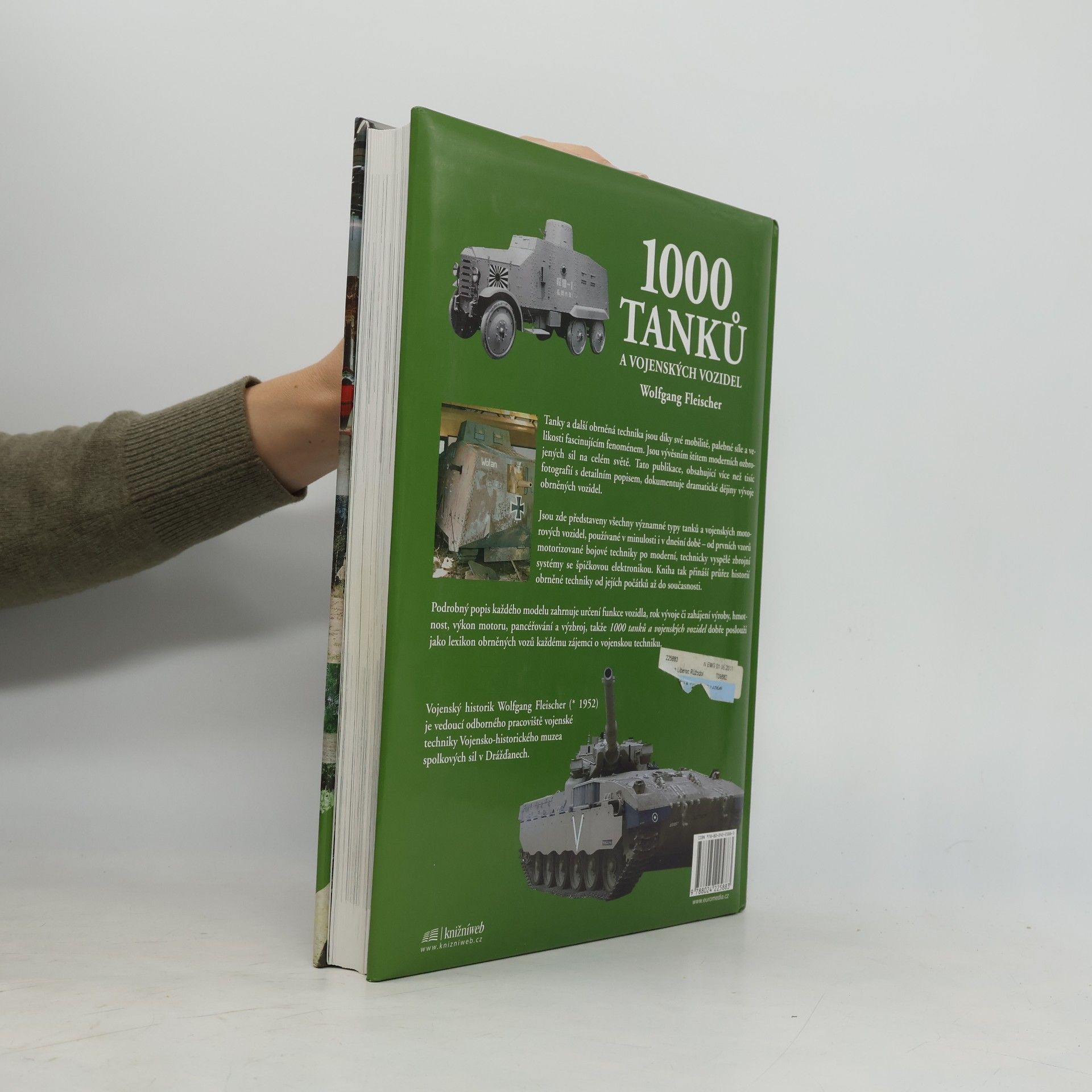 Wolfgang Fischer 1000 tanků a vojenských vozidel