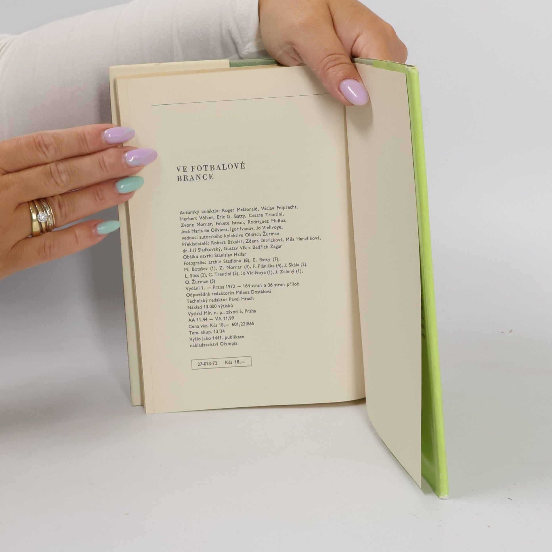 Various authors Ve fotbalové brance