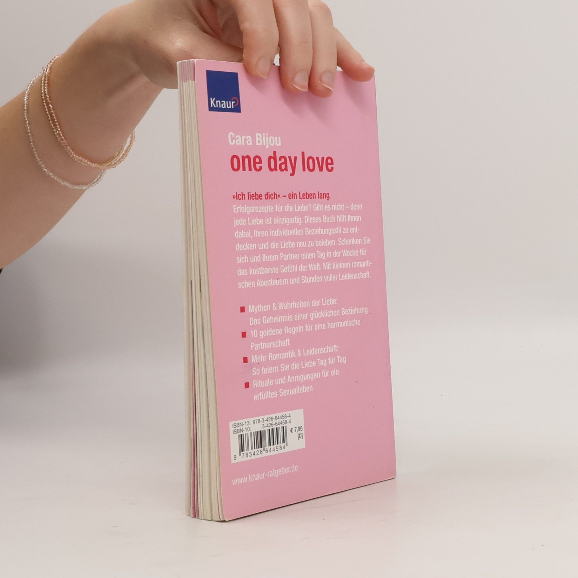 Cara Bijou One day love