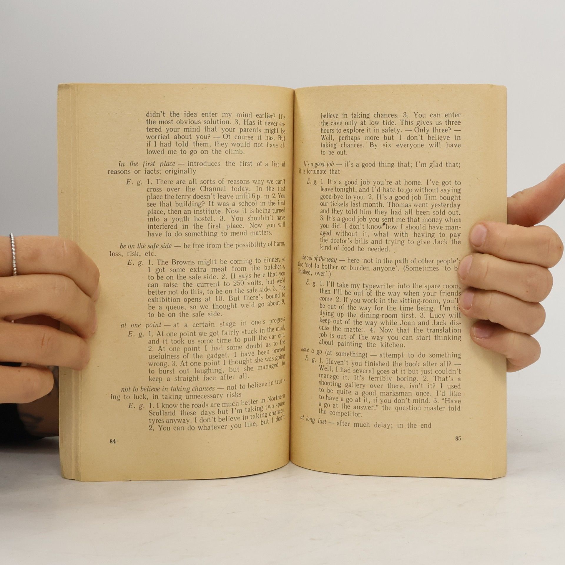Michael Bond Paddington's Adventures in England