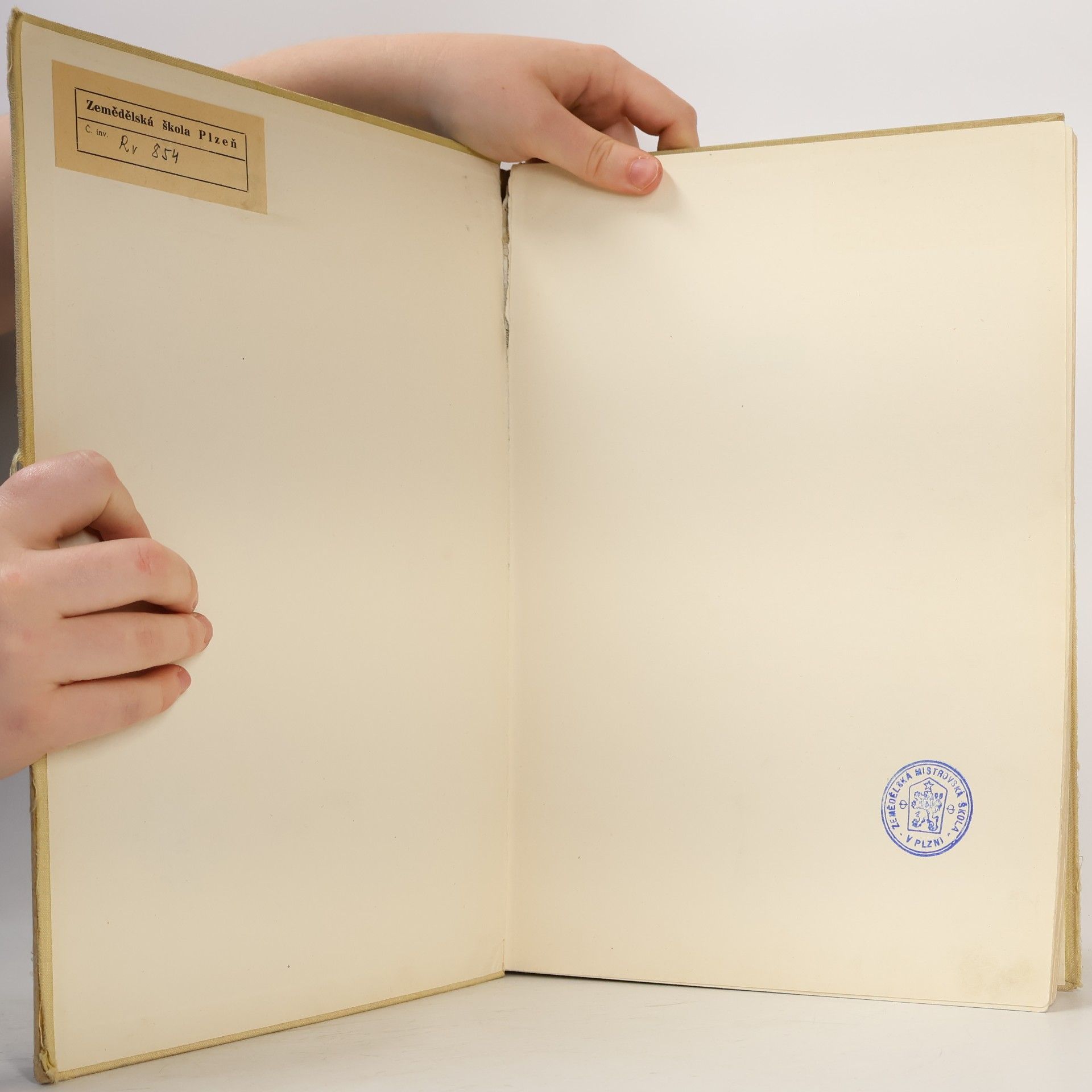 Jan Melichar Atlas chorob a škůdců kulturních rostlin. Díl VIII., Atlas chorob a škůdců zeleniny