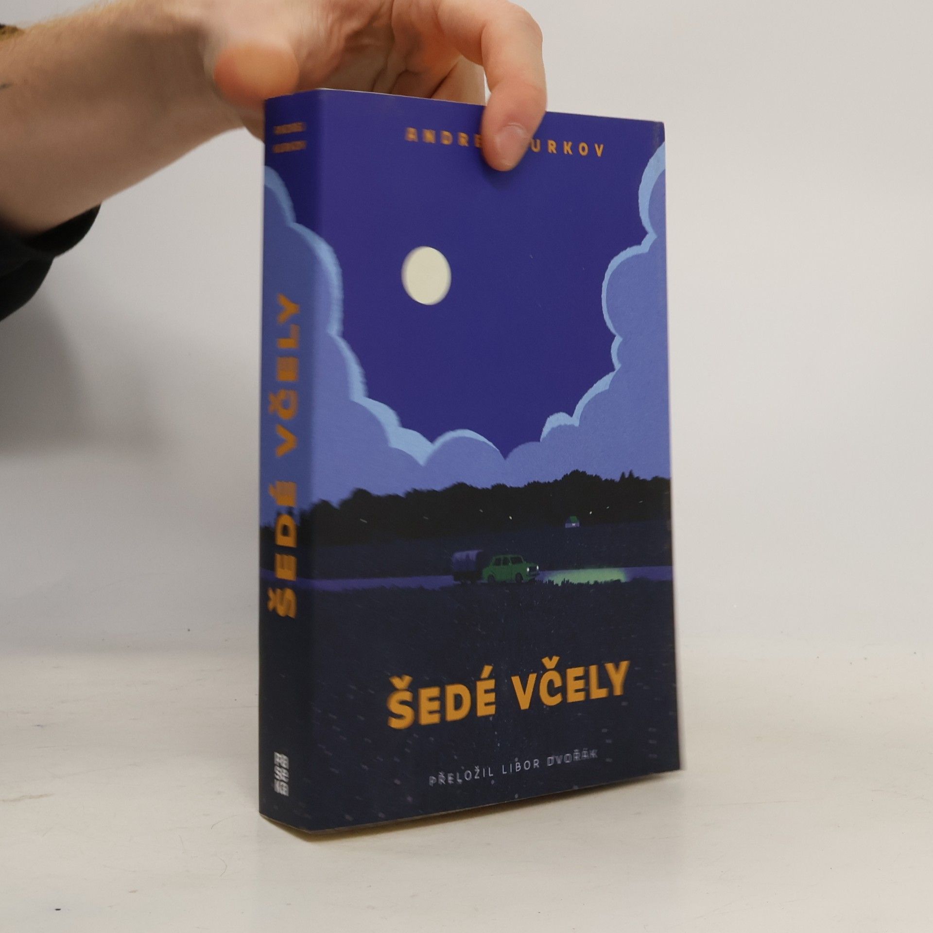 Šedé včely