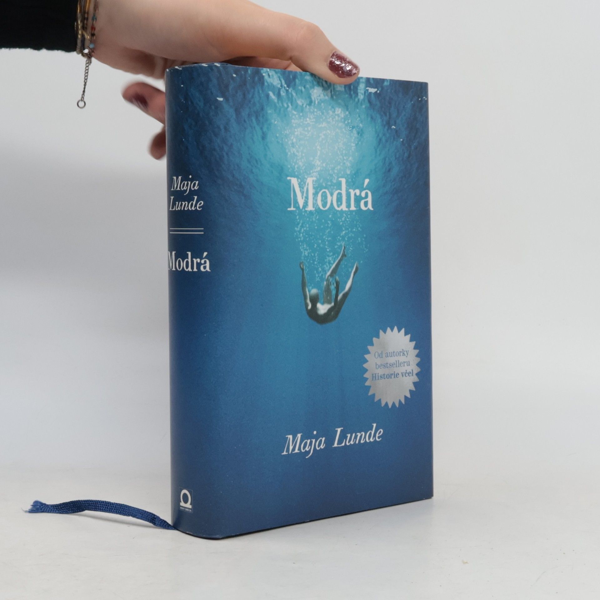 Modrá