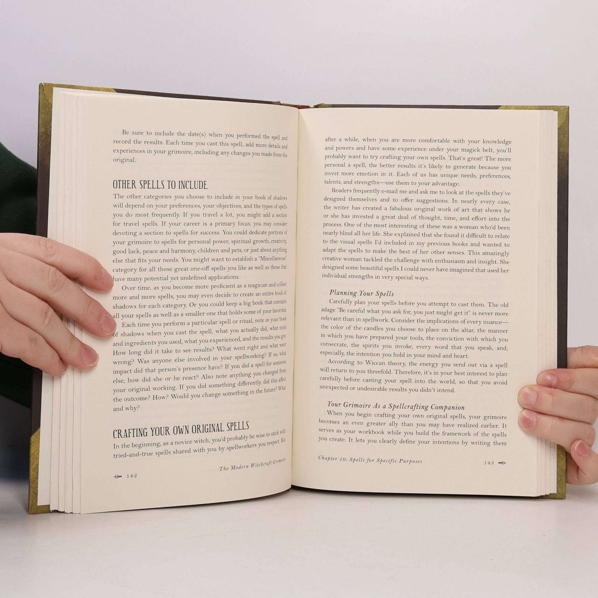 Skye Alexander The Modern Witchcraft Grimoire