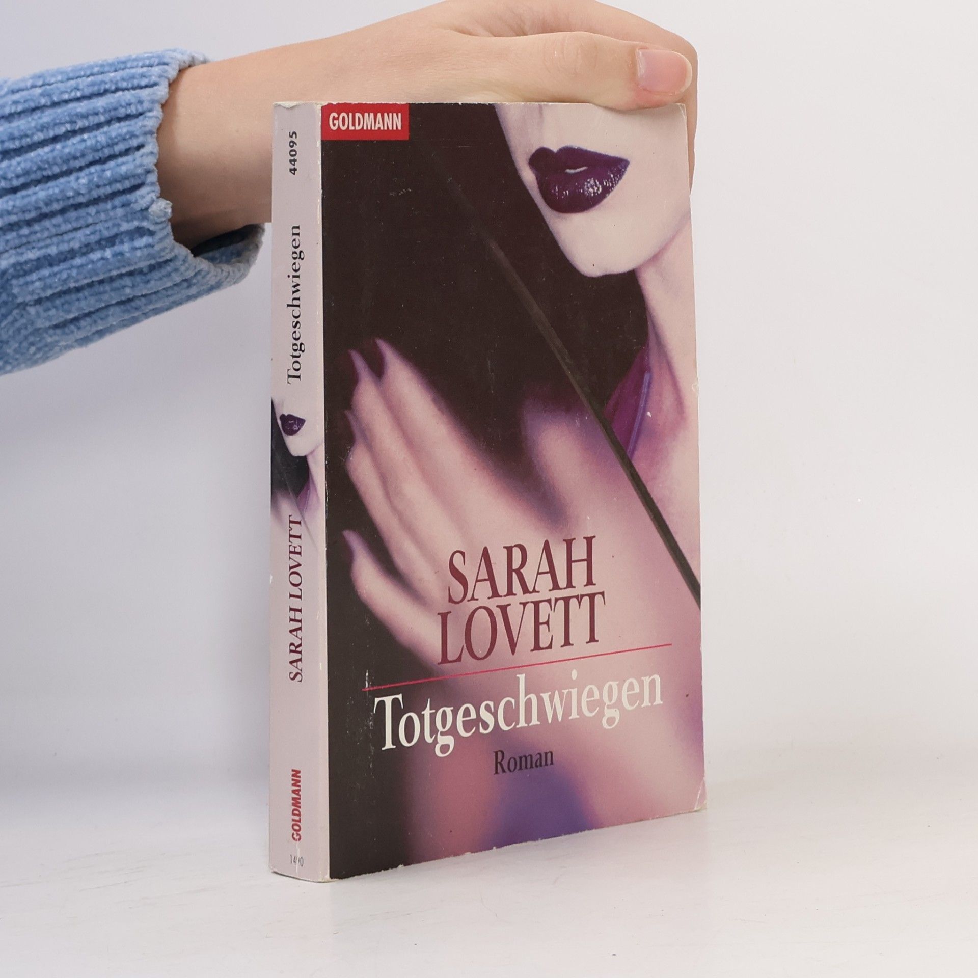 Totgeschwiegen.