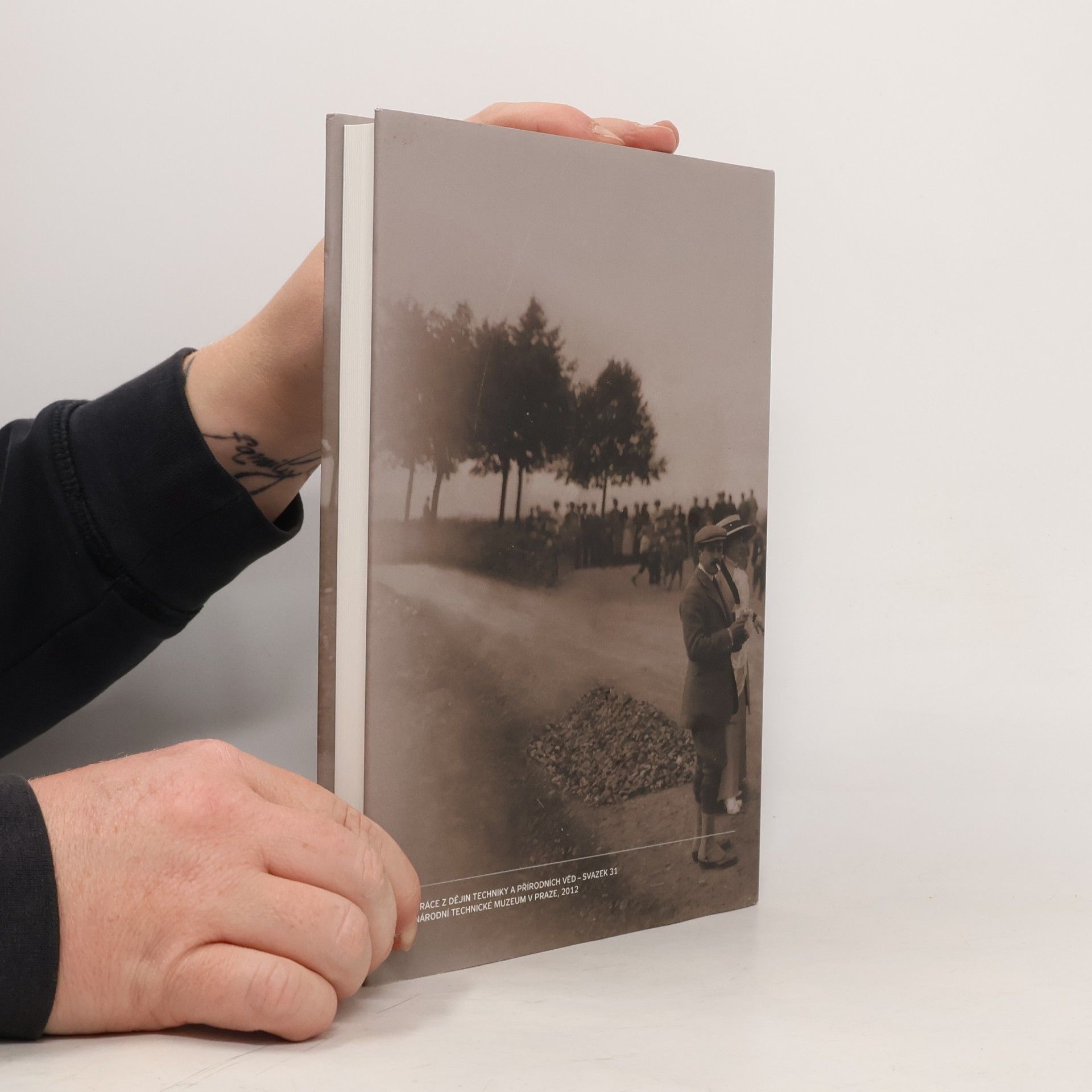 Jiří Křížek Automobilismus a šlechta v českých zemích 1894 - 1945