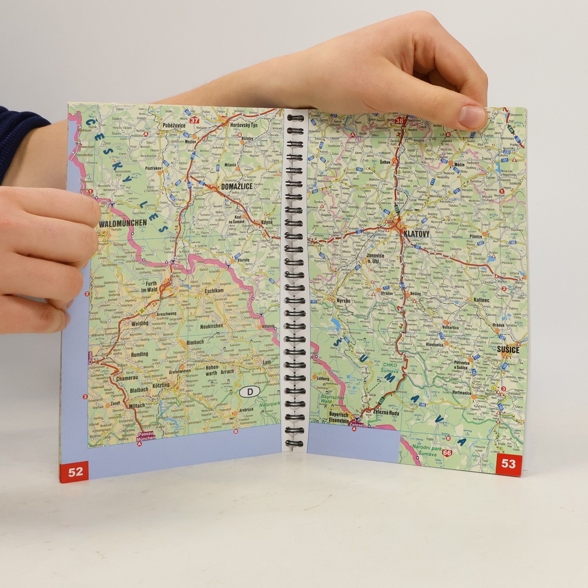Kolektiv autorů Autoatlas Česká republika 1: 240 000