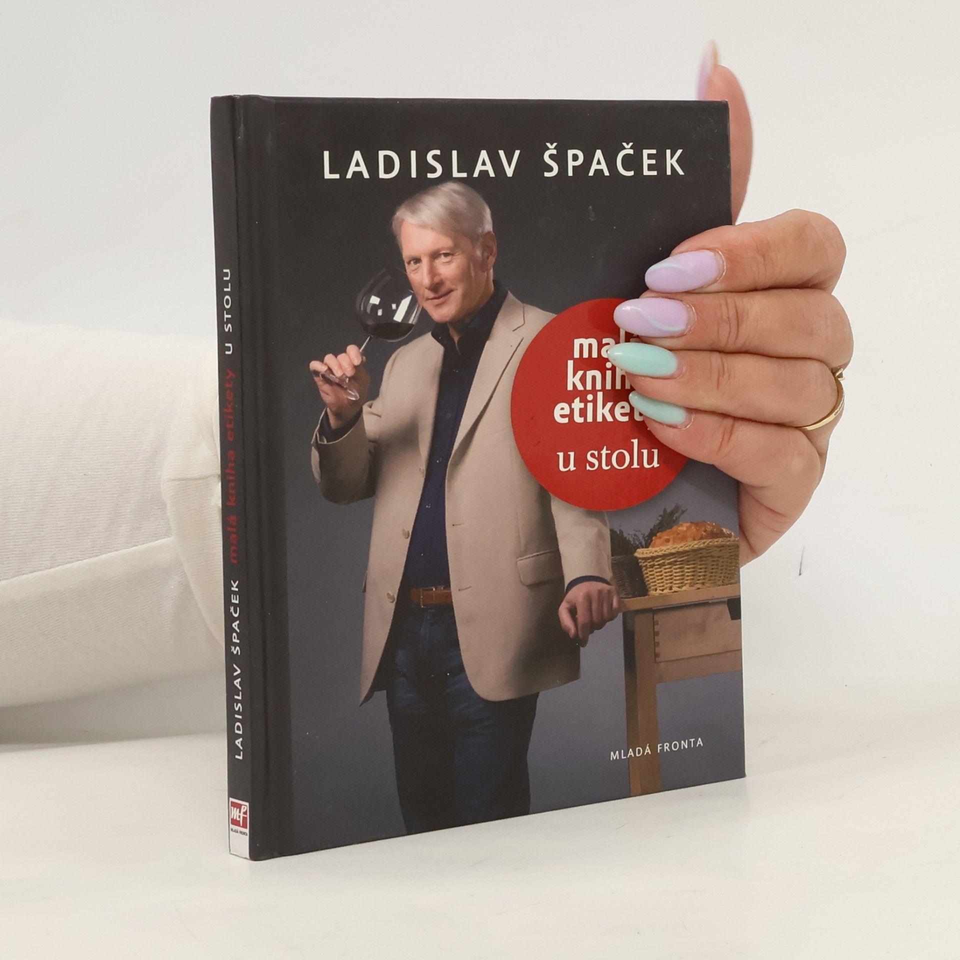 Malá kniha etikety u stolu