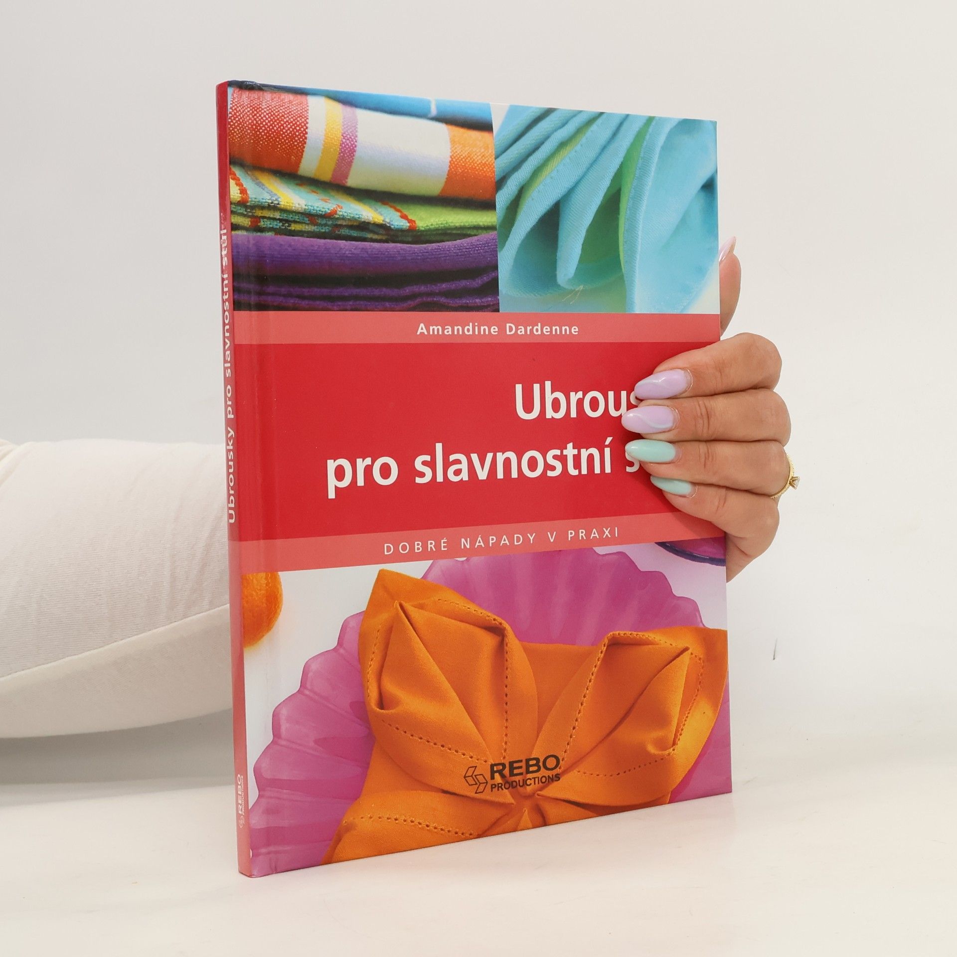 Ubrousky pro slavnostní stůl